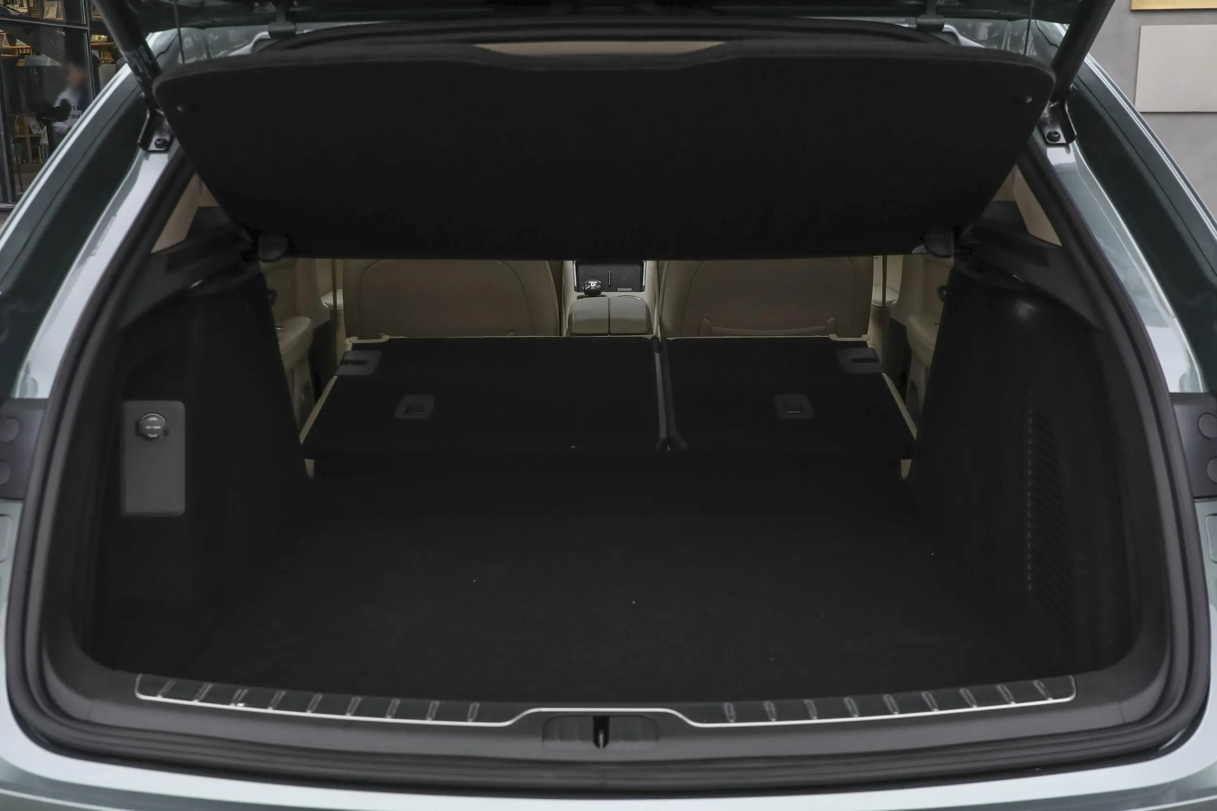 AITO M5 2023 space-4