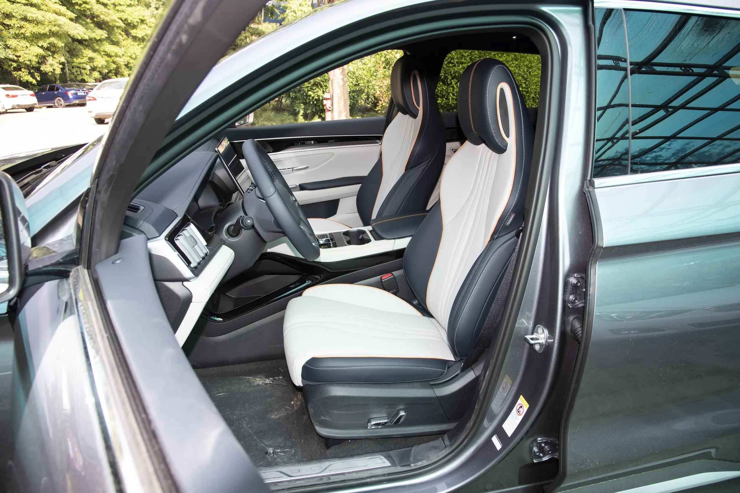 BYD Song PLUS DM-i 2023 space-1