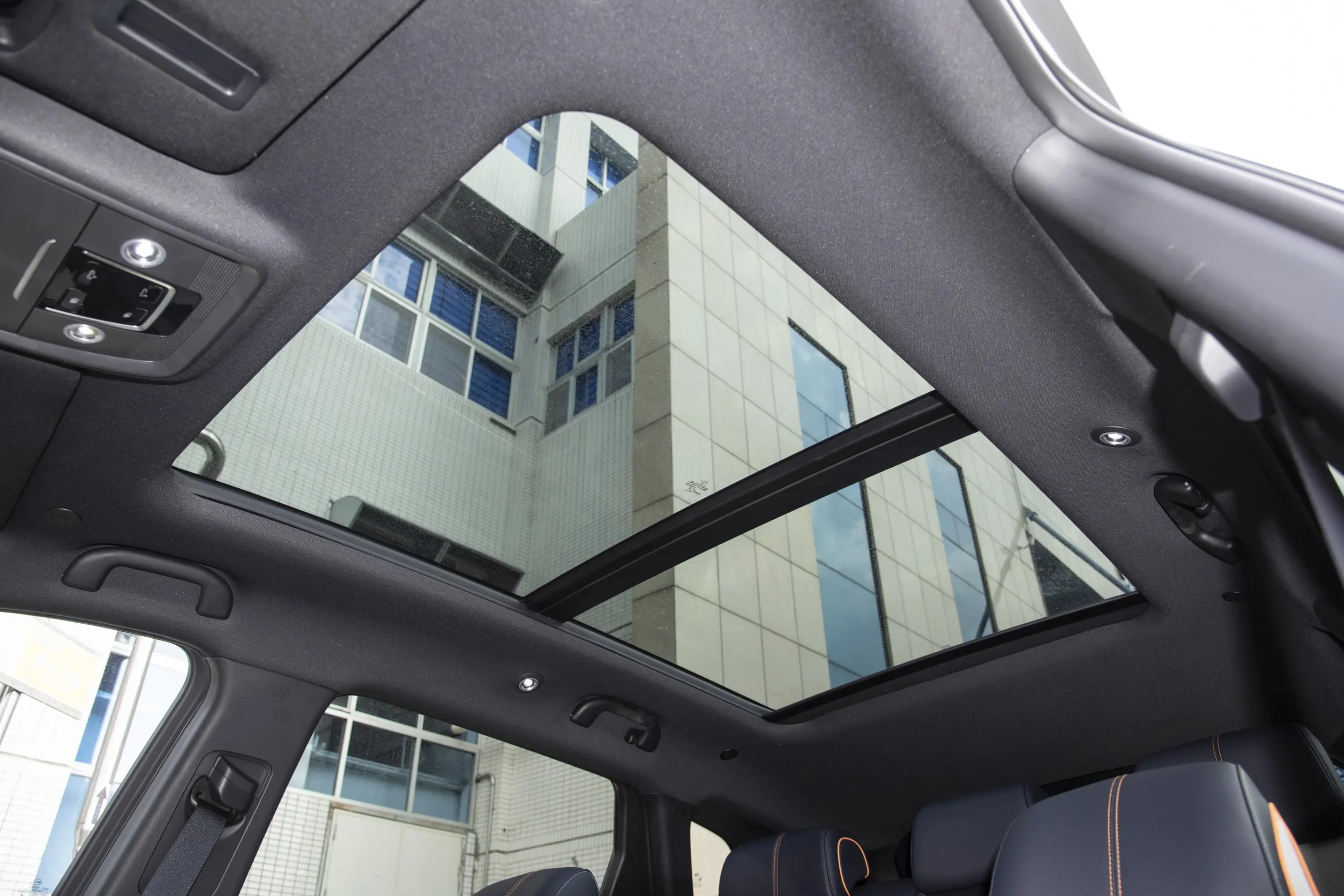 BYD Song PLUS DM-i 2023 space-3