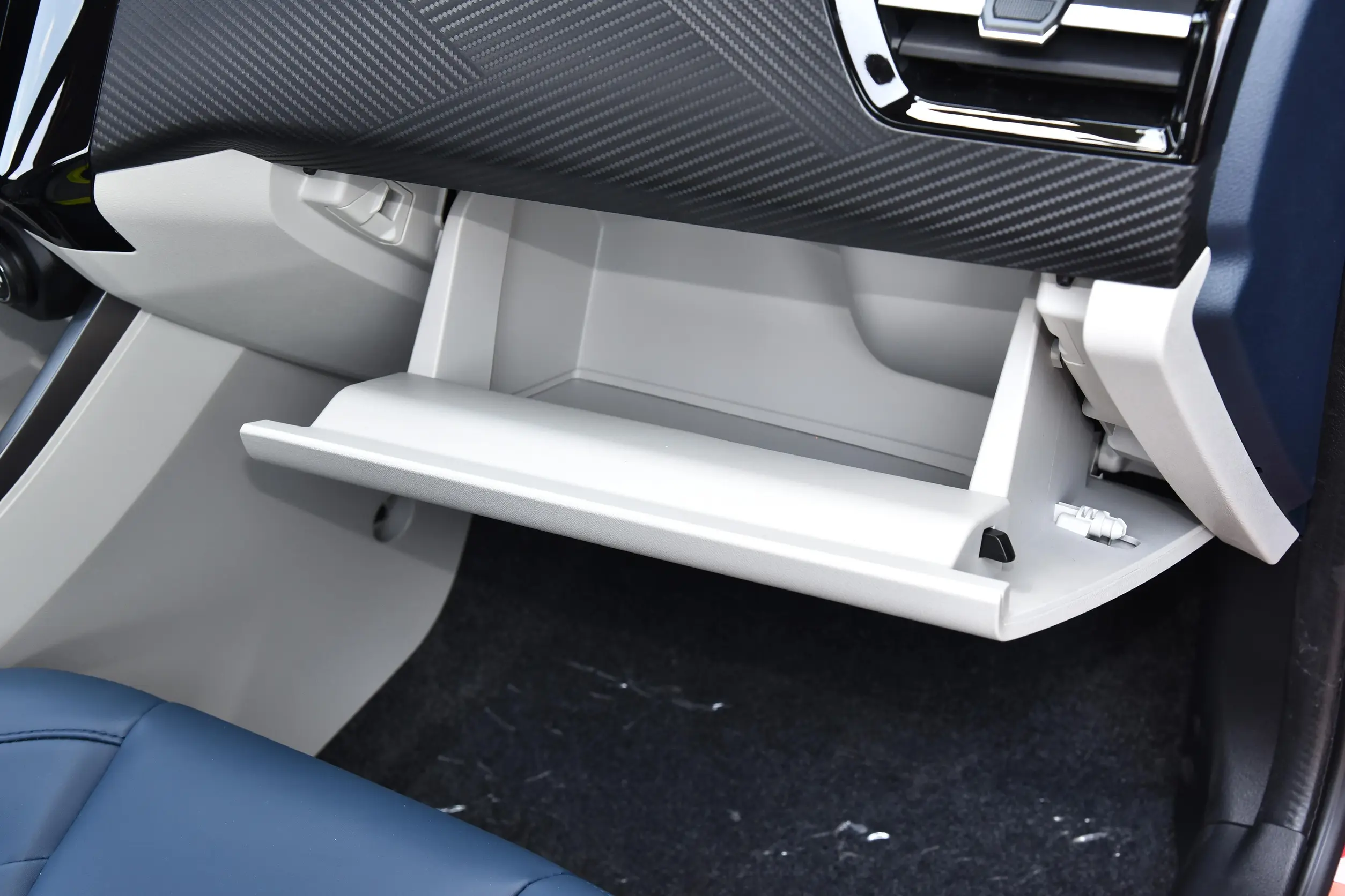 Chery Tiggo 3x 2023 interior-4
