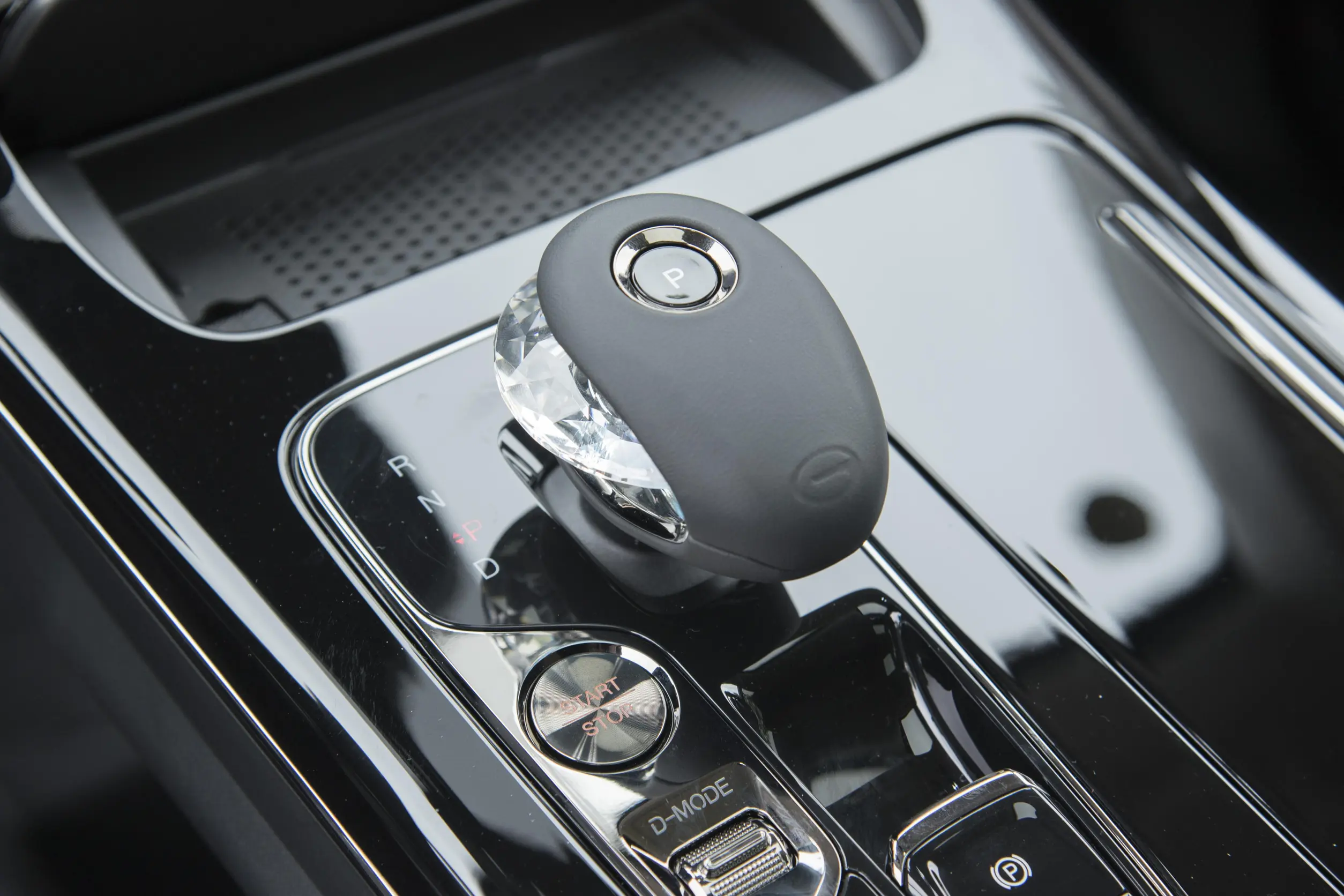 GAC Trumpchi E9 PHEV 2023 interior-3