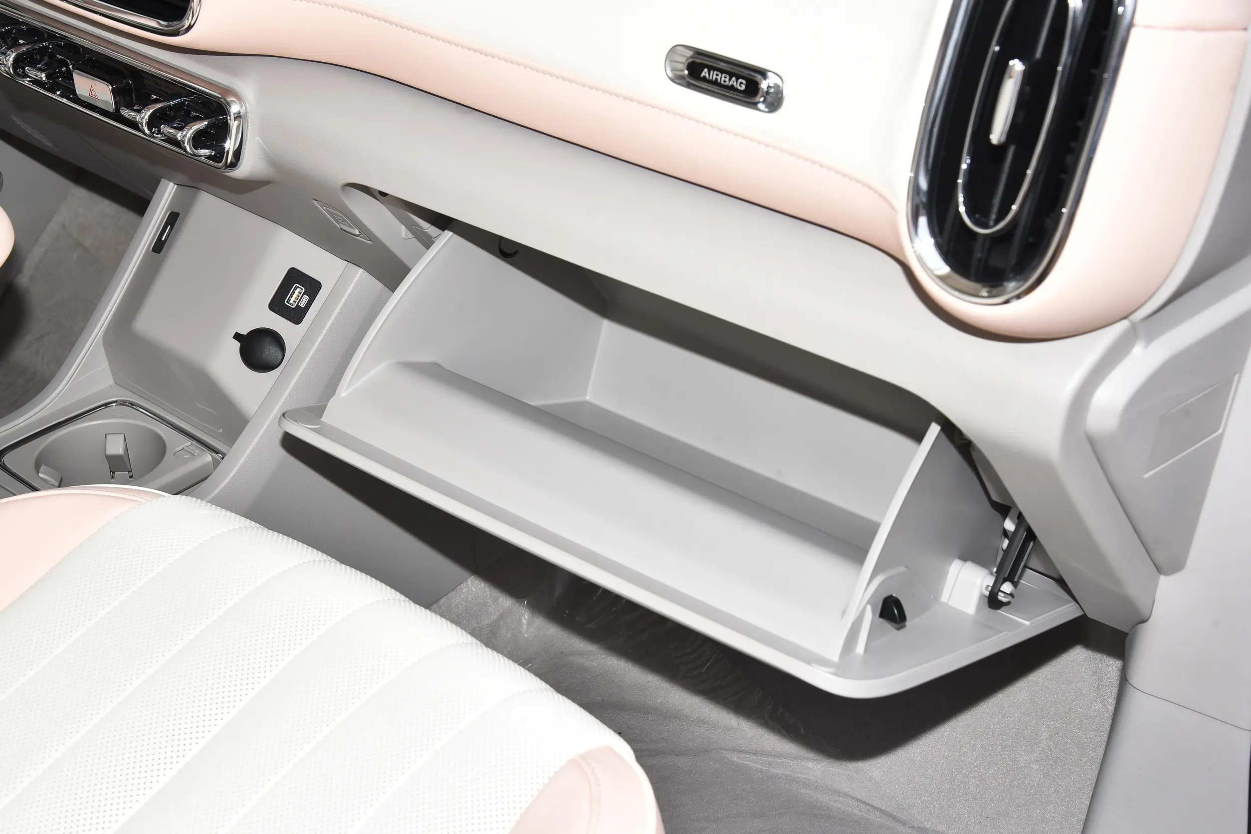 GWM Ora Ballet Cat 2023 interior-4