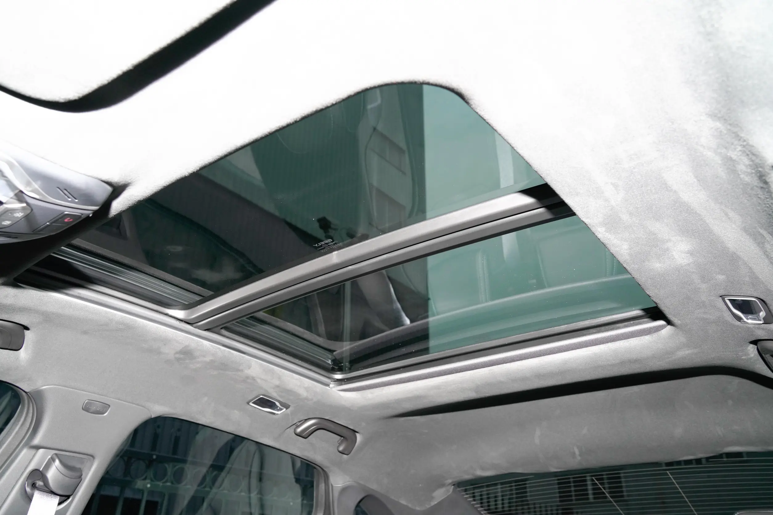 Geely Preface 2023 space-3