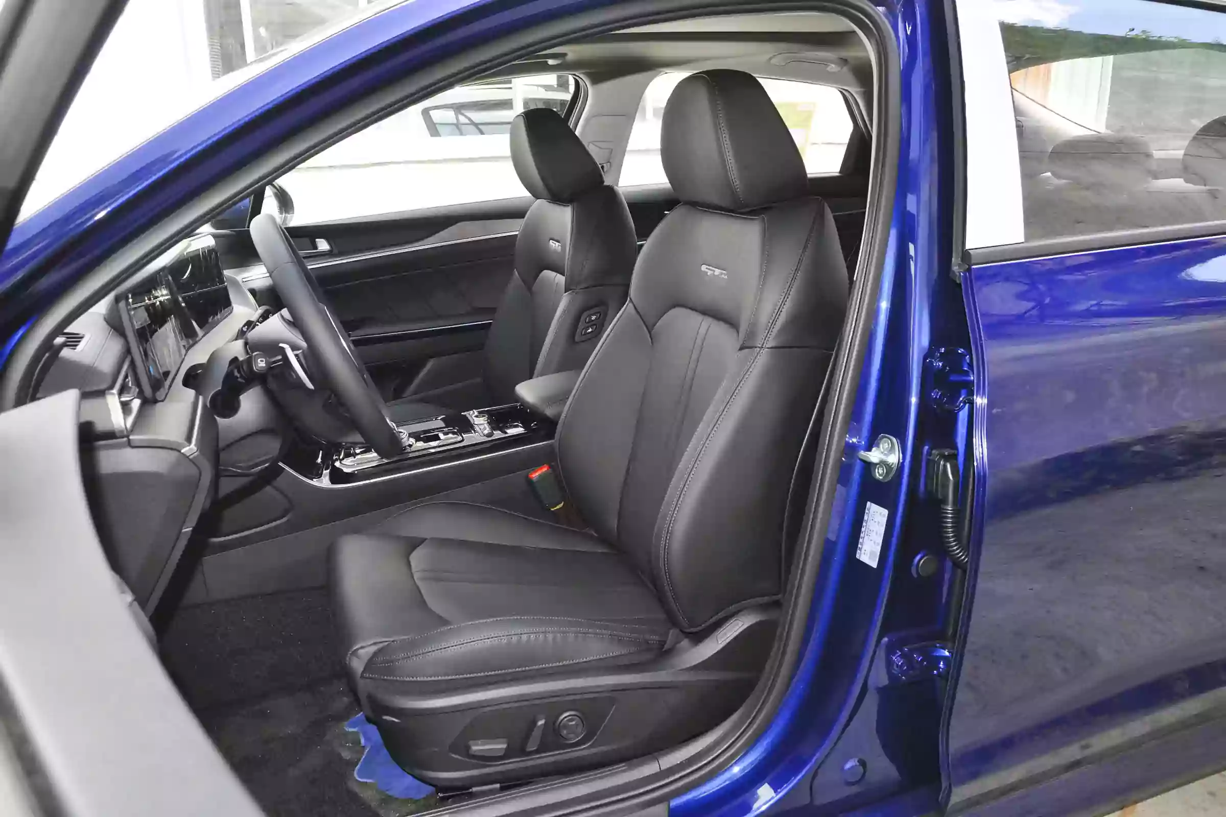 Kia K5 2021 space-1
