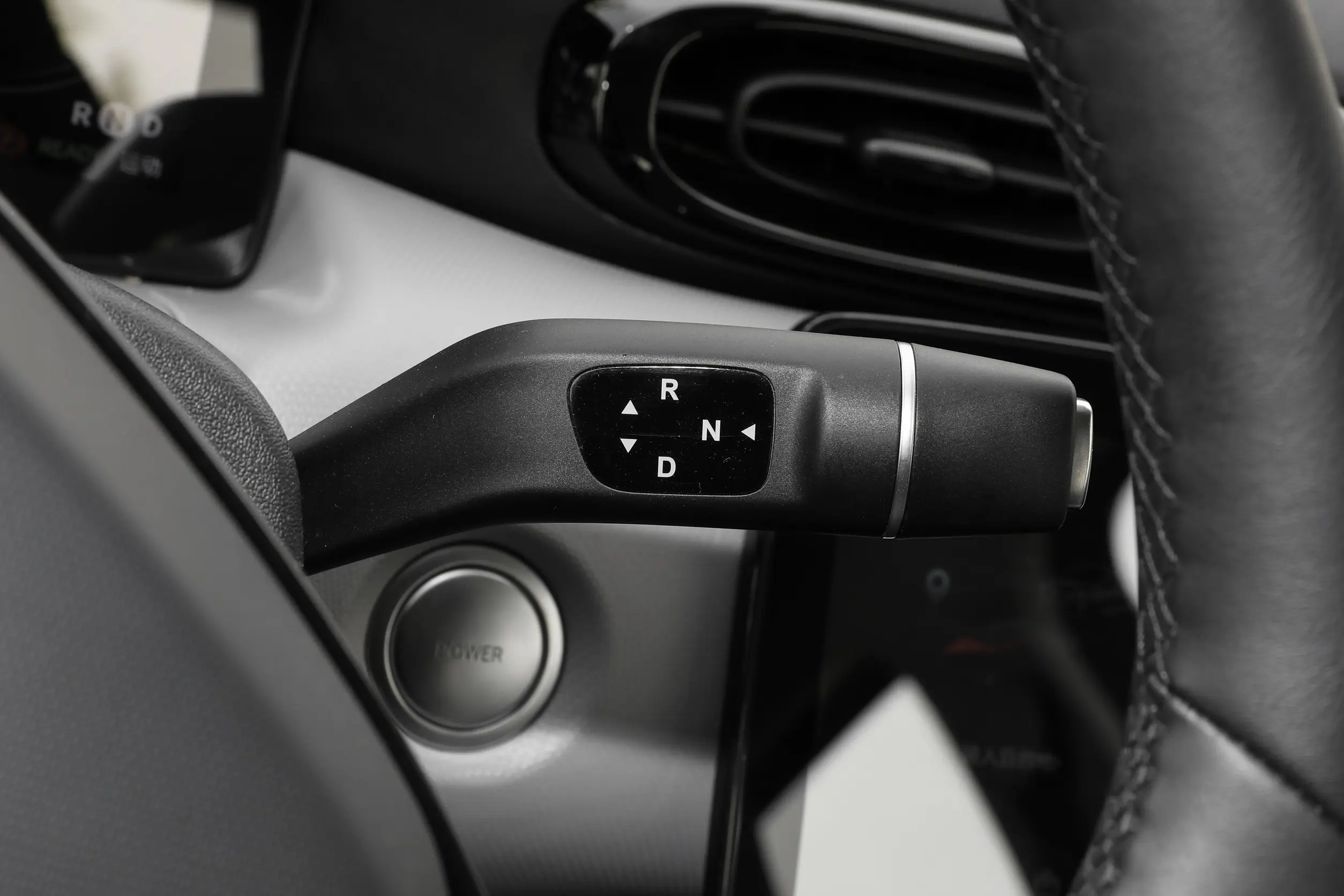 Leapmotor T03 2023 interior-3