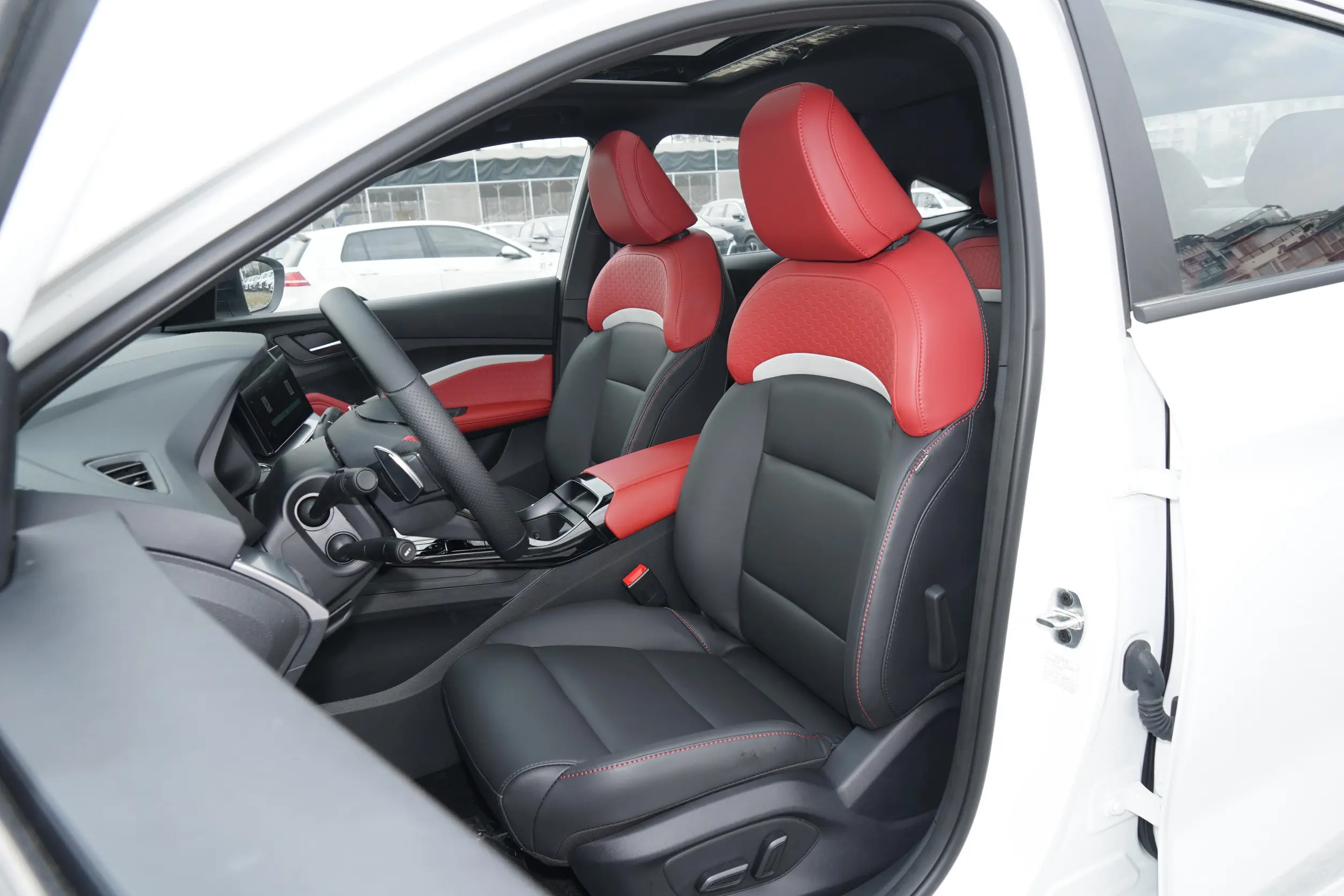 MG MG5 2023 space-1