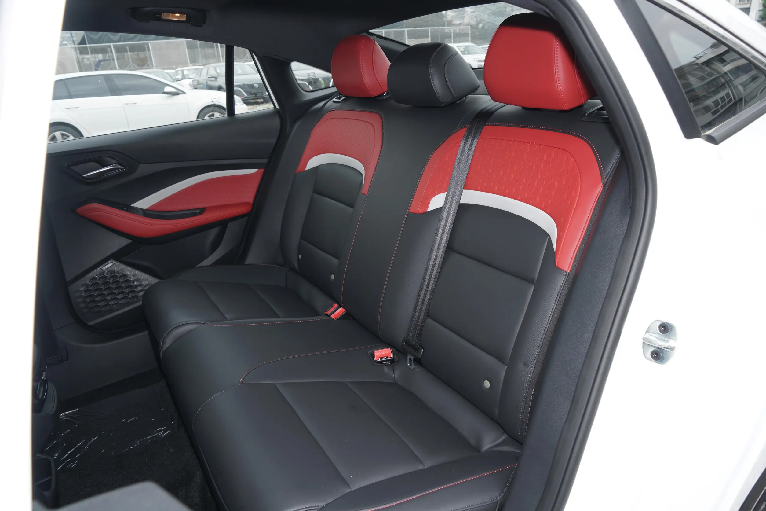 MG MG5 2023 space-2