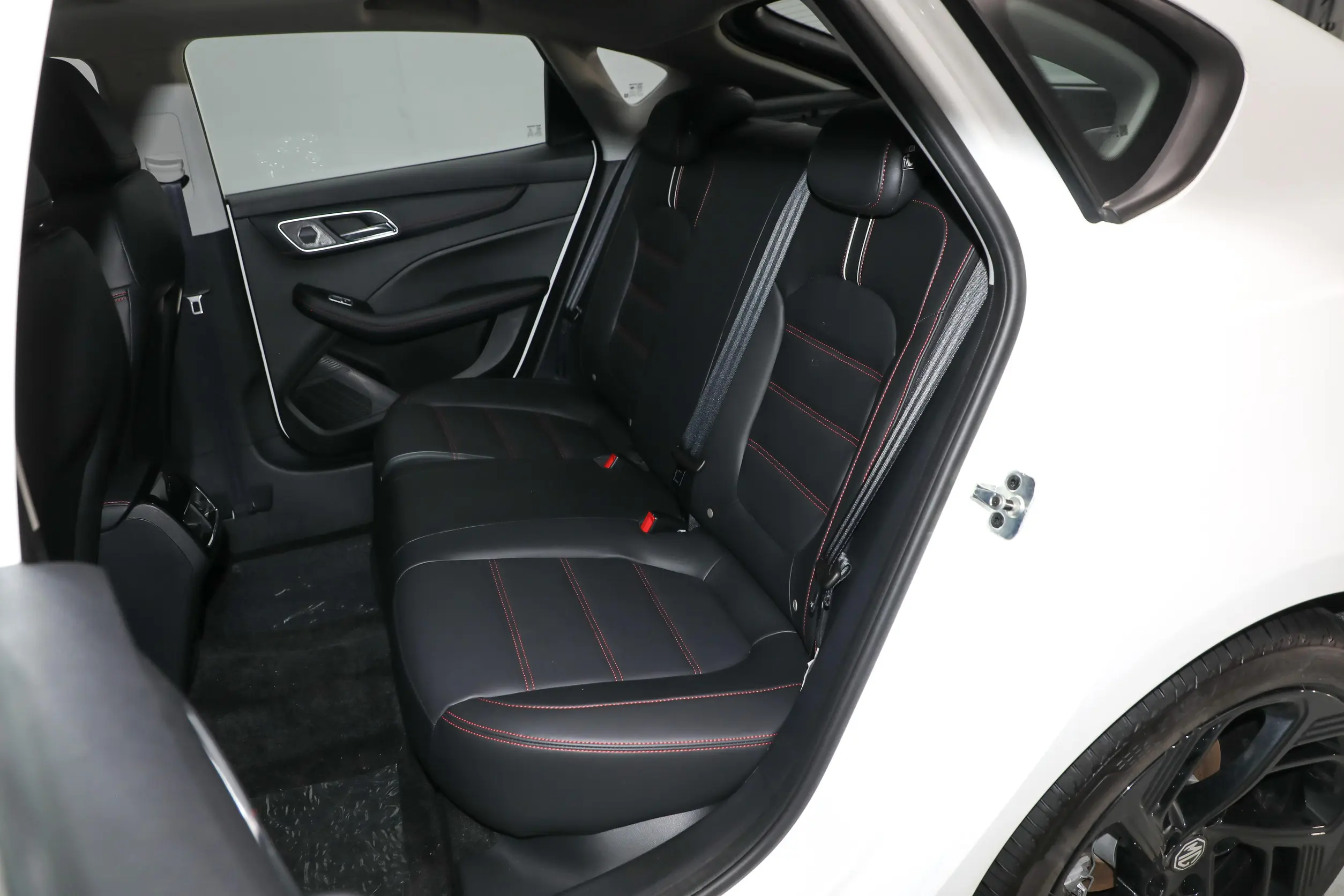 MG MG6 2023 space-2