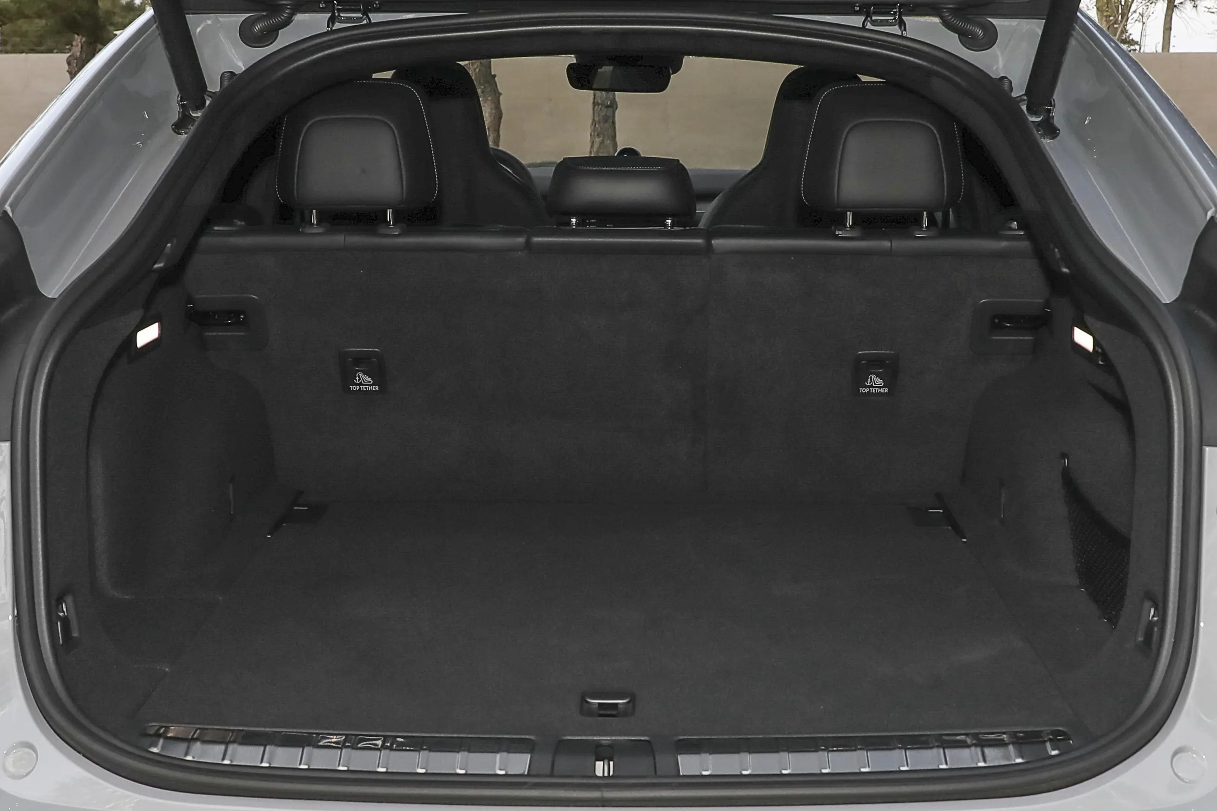 NIO EC7 2023 space-4