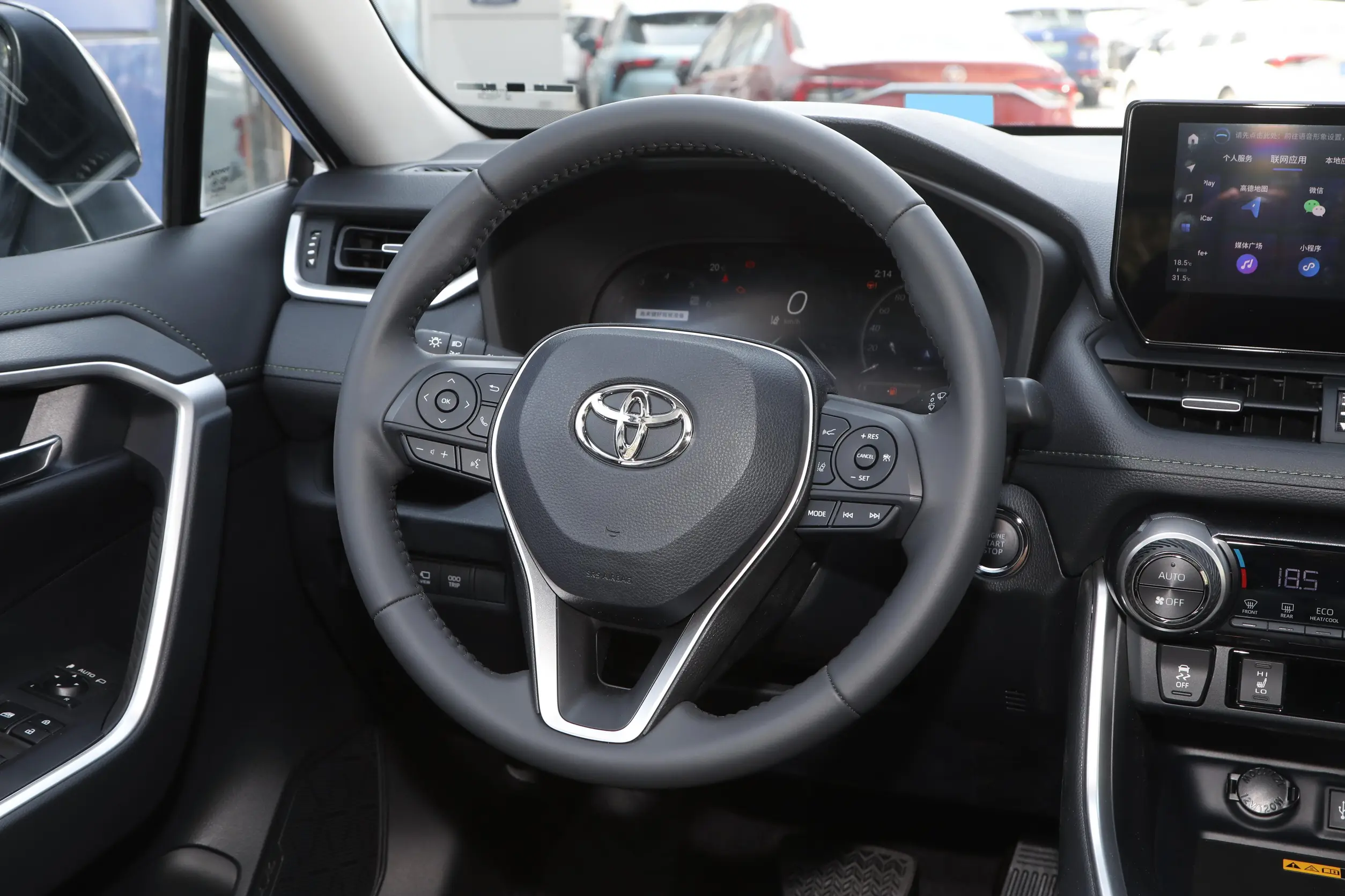Toyota RAV4 2023 interior-2