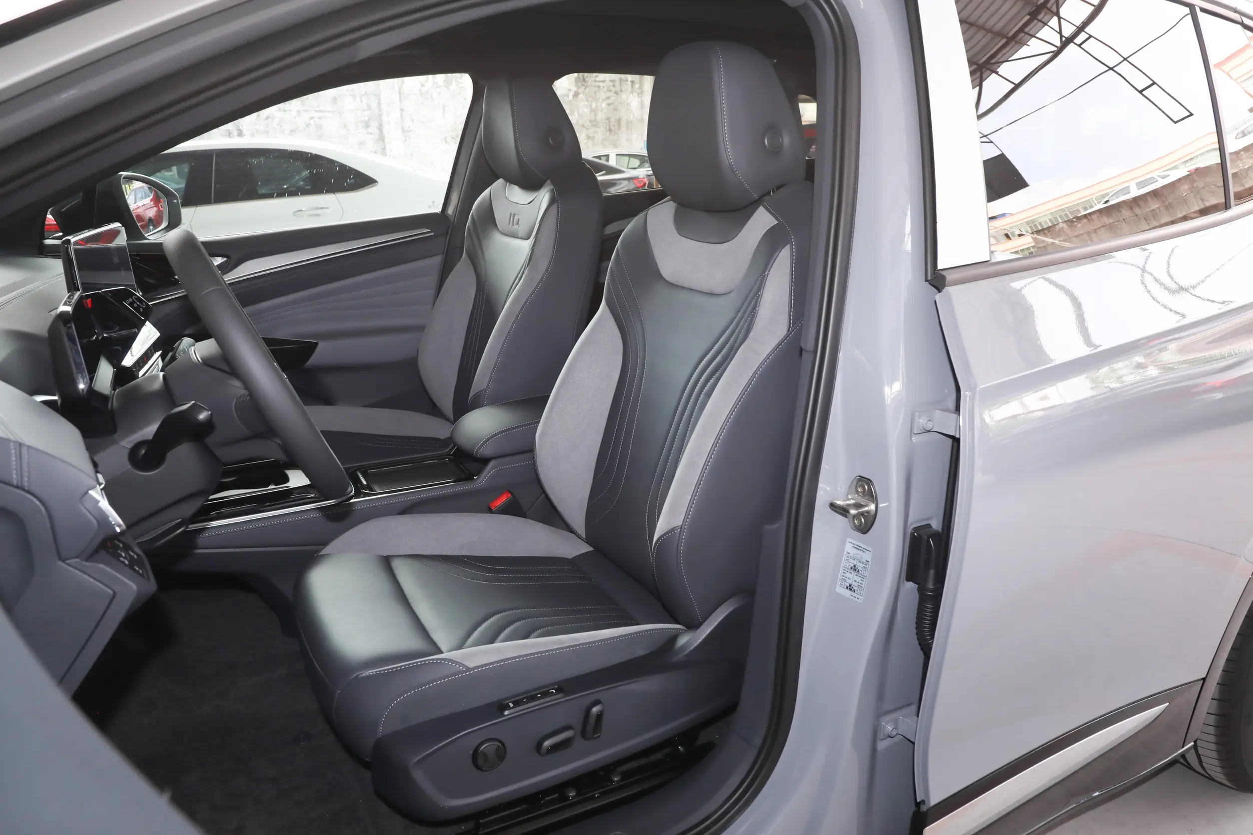 Volkswagen ID.4 CROZZ 2024 space-1