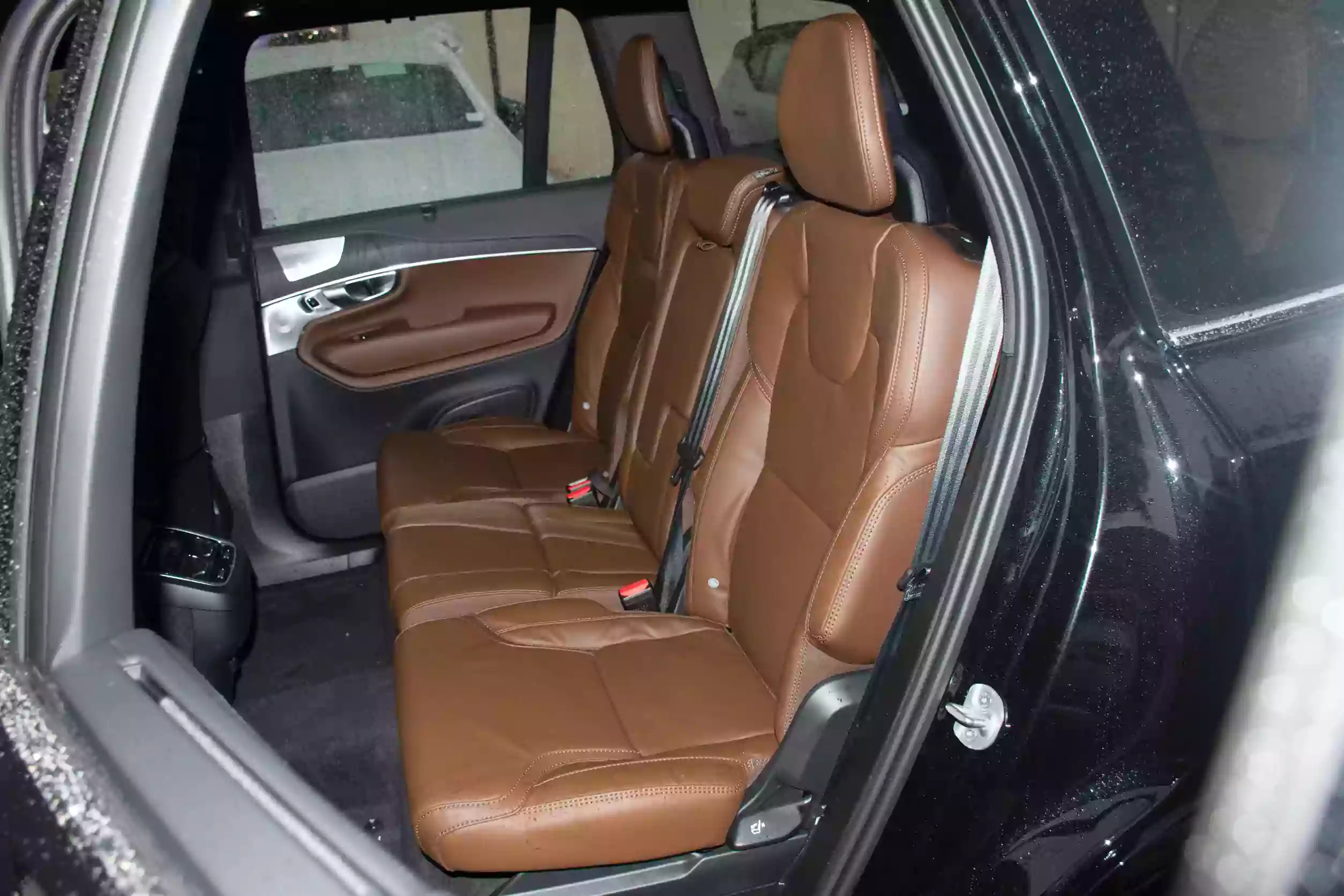 Volvo XC90 2024 space-2