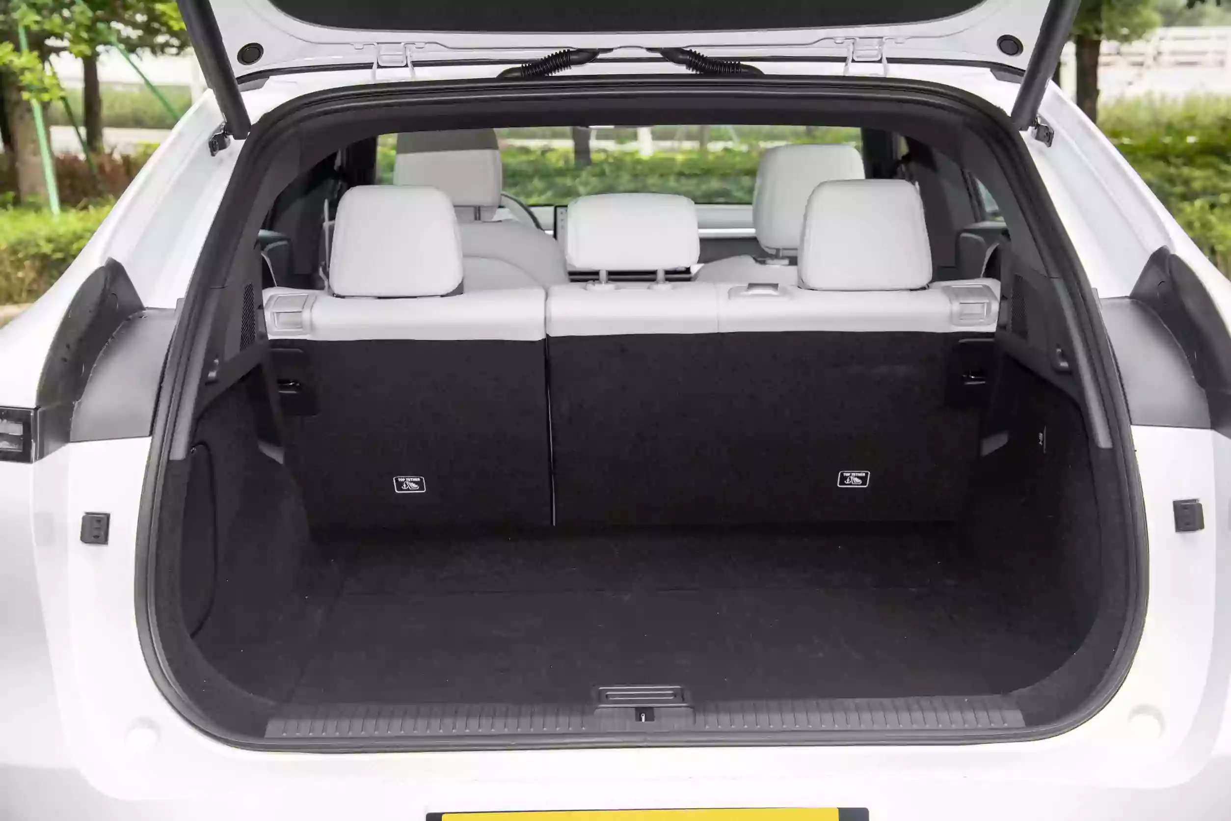 Xpeng G6 2023 space-4