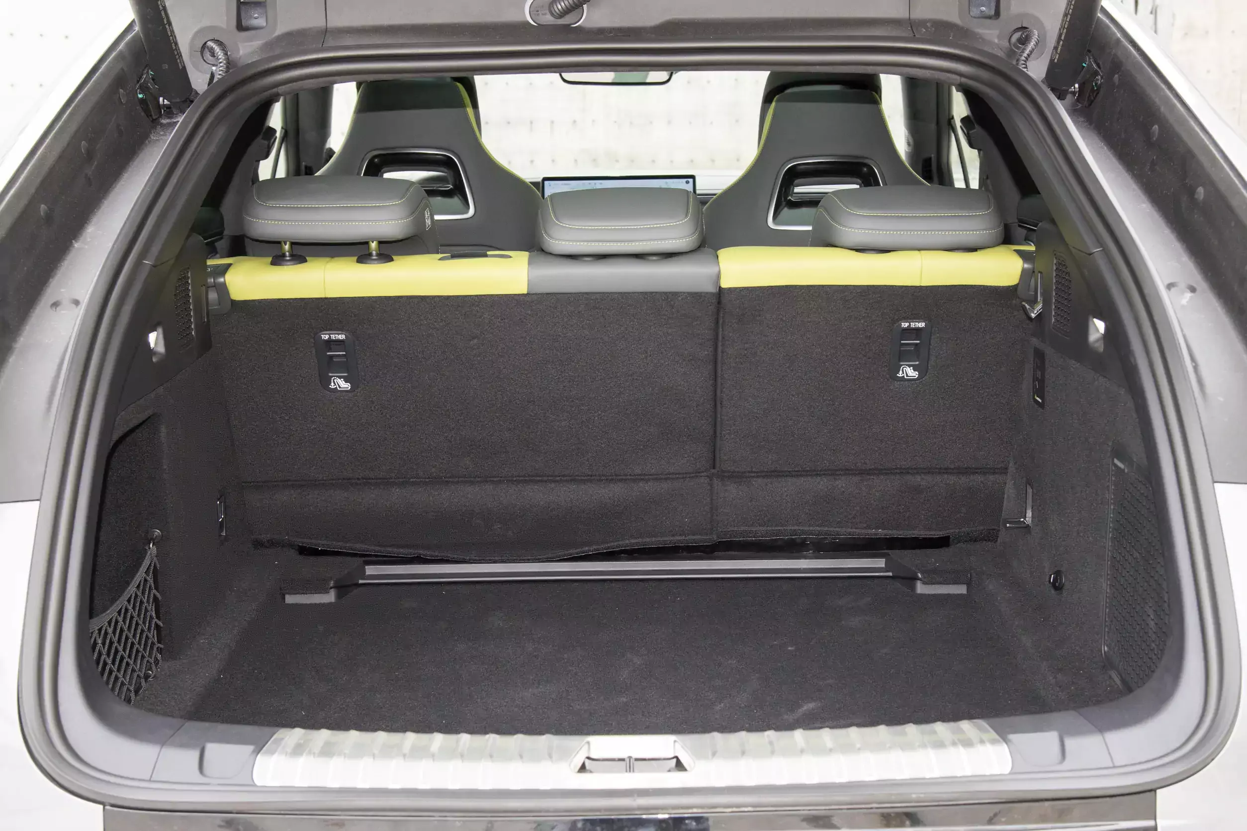 BYD Song L 2024 space-4