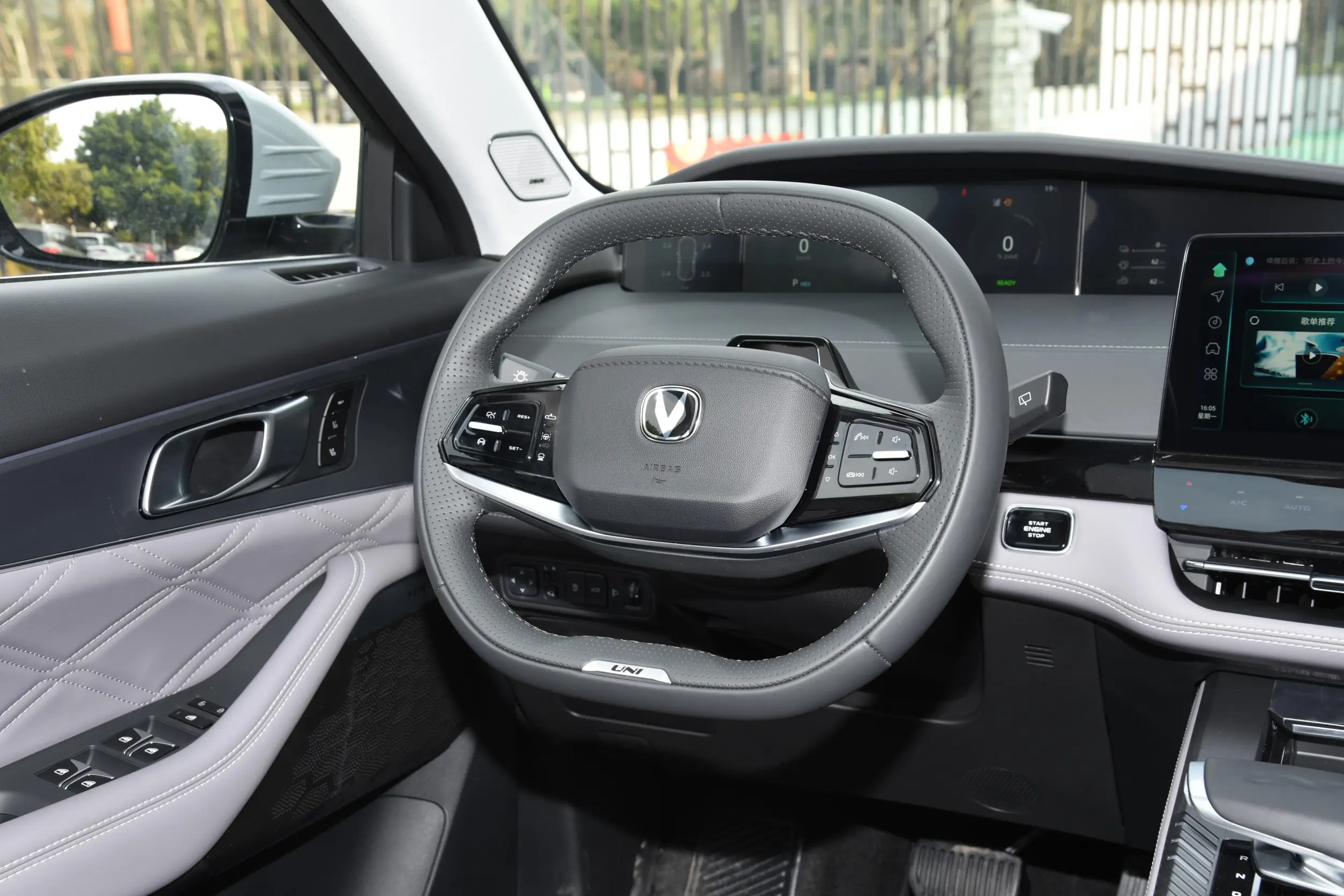 Changan UNI-K idd 2024 interior-2