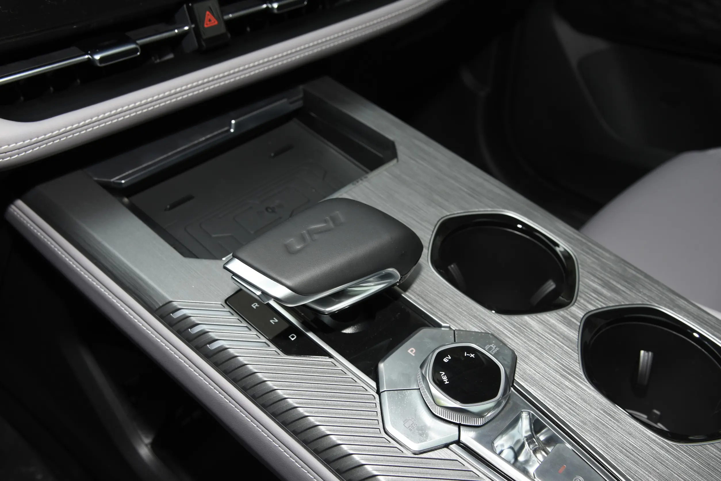 Changan UNI-K idd 2024 interior-3