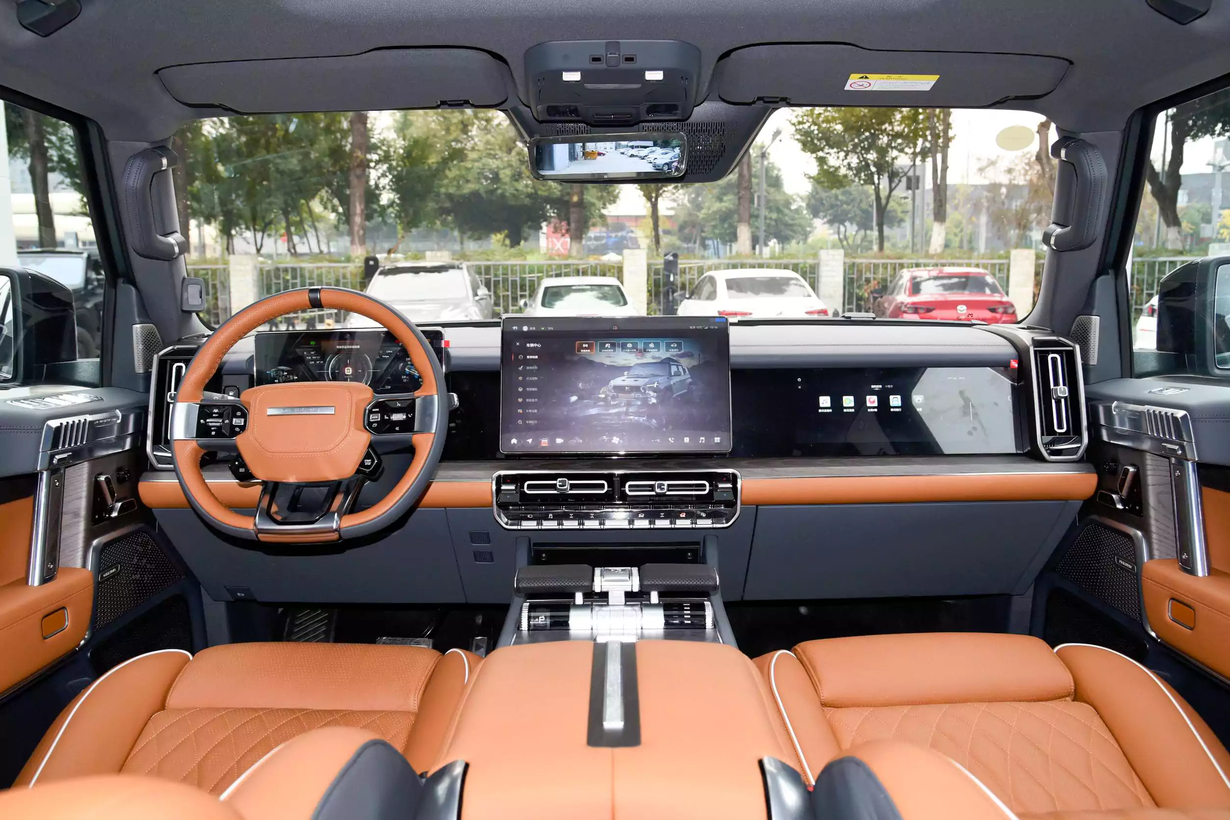 DongFeng M-hero 917 Interior