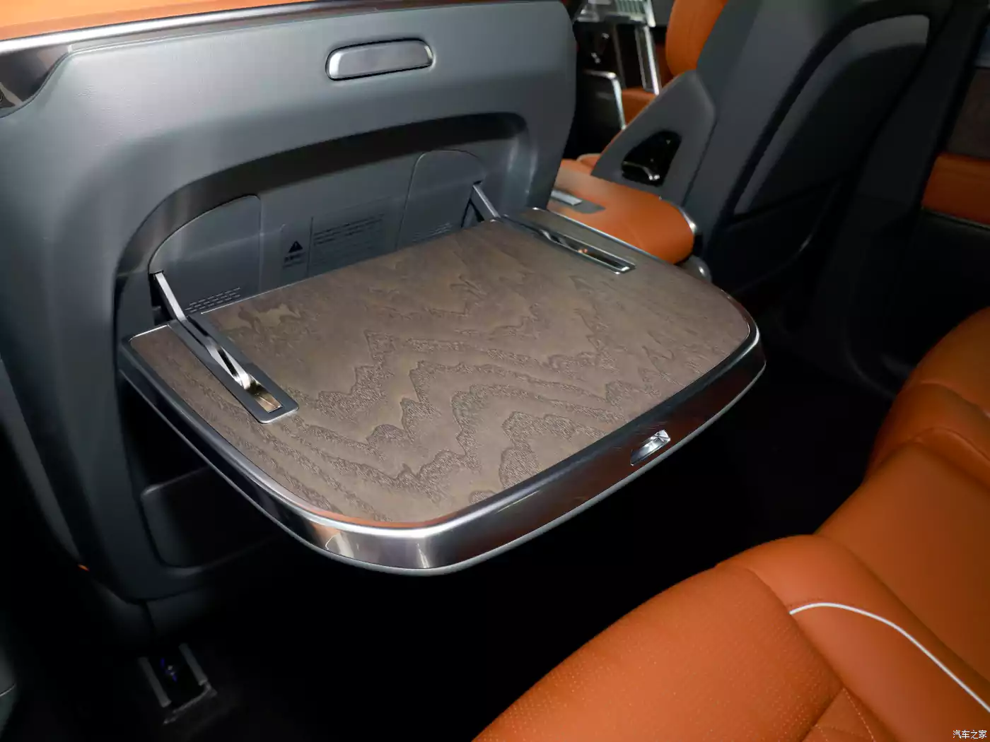DongFeng M-hero 917 Rear small table plate