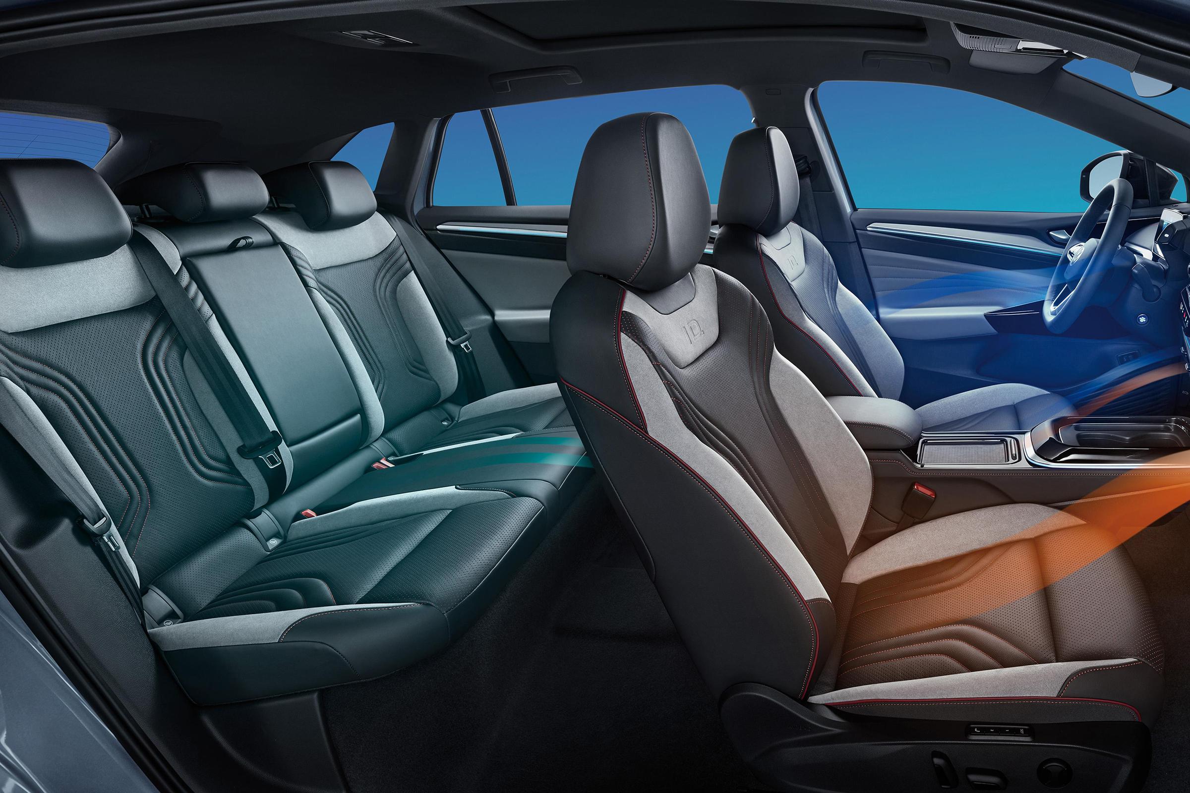 ID.4 CROZZ Large space interior