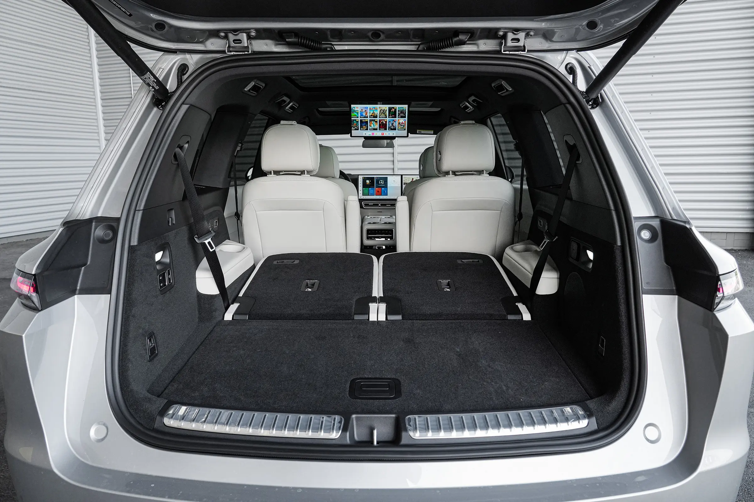 Li L9 trunk