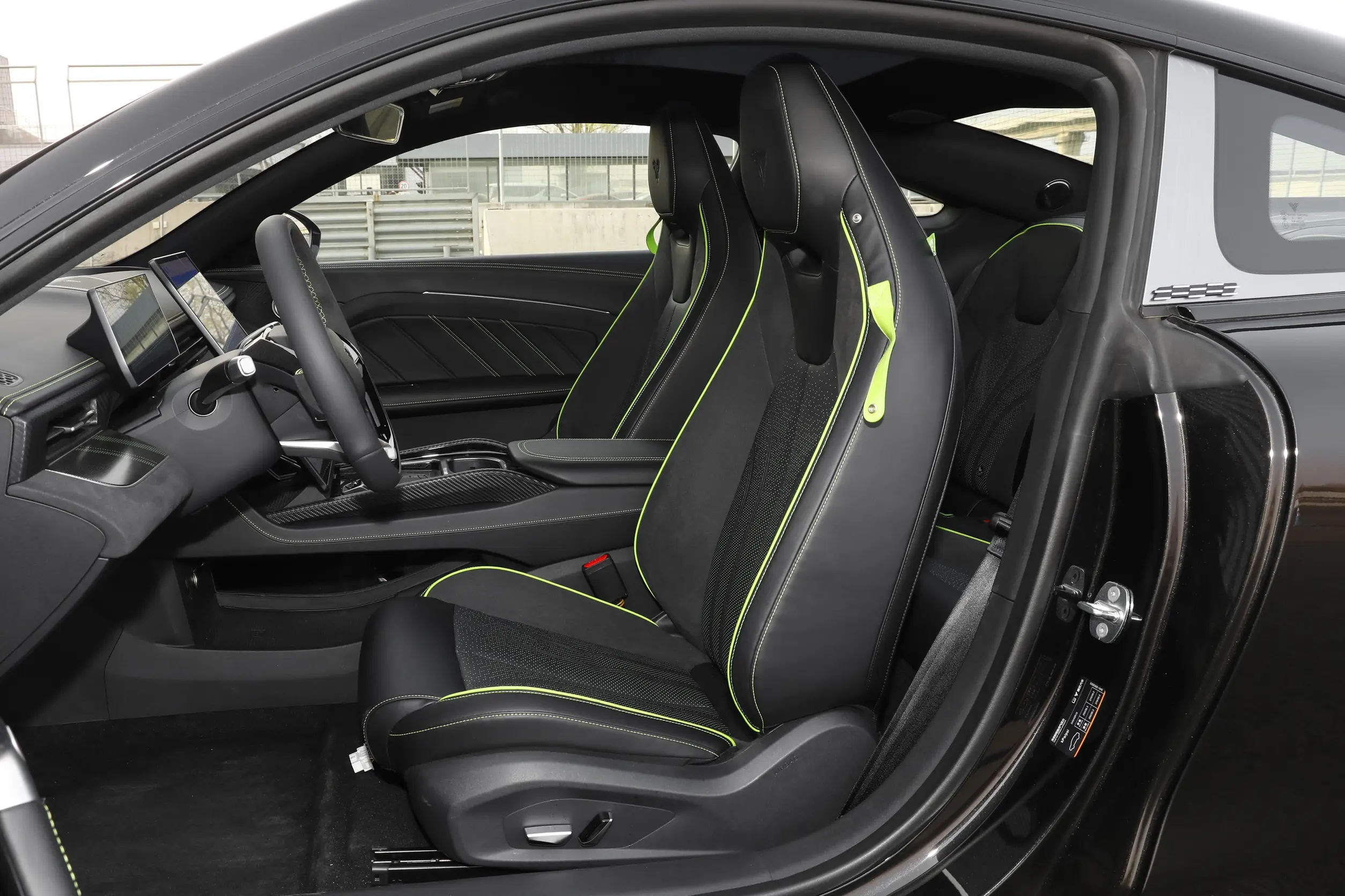 Neta GT 2023 space-1