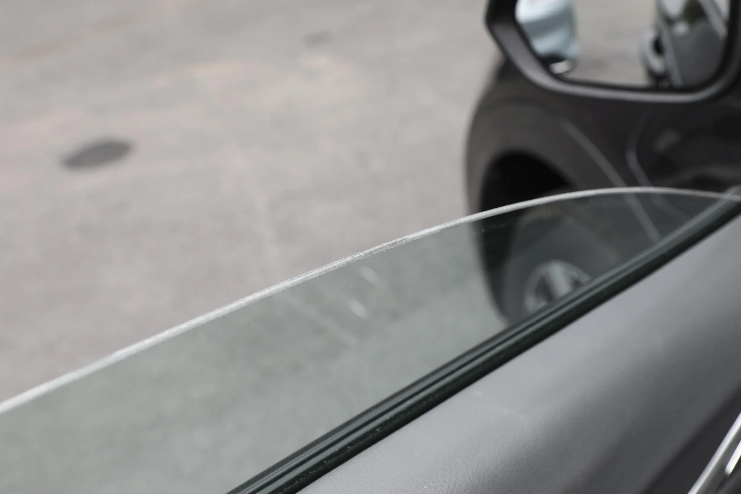 Neta U car window glass