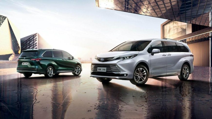 TOYOTA SIENNA