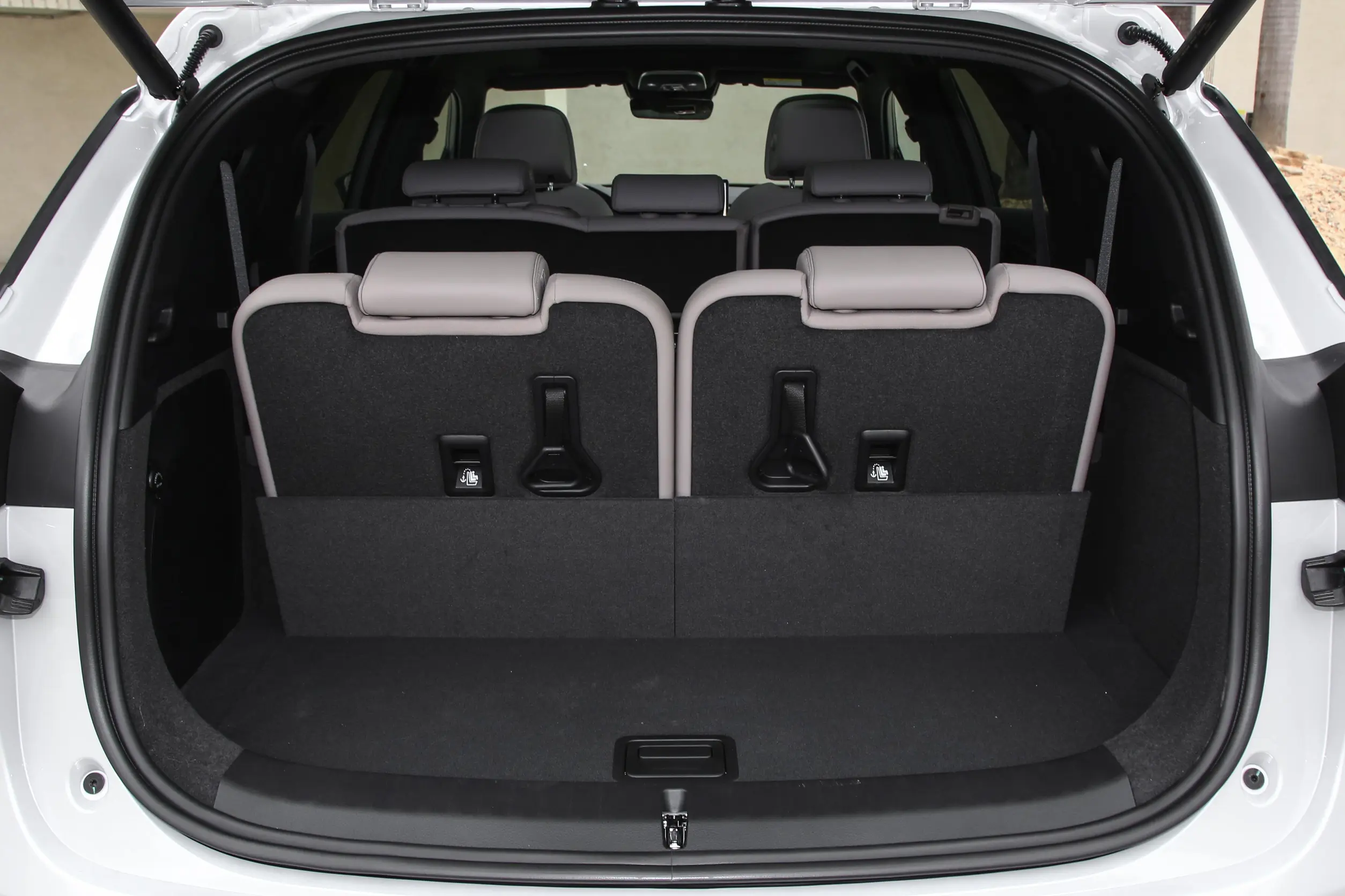 BYD Tang DM-i 2024 space-4