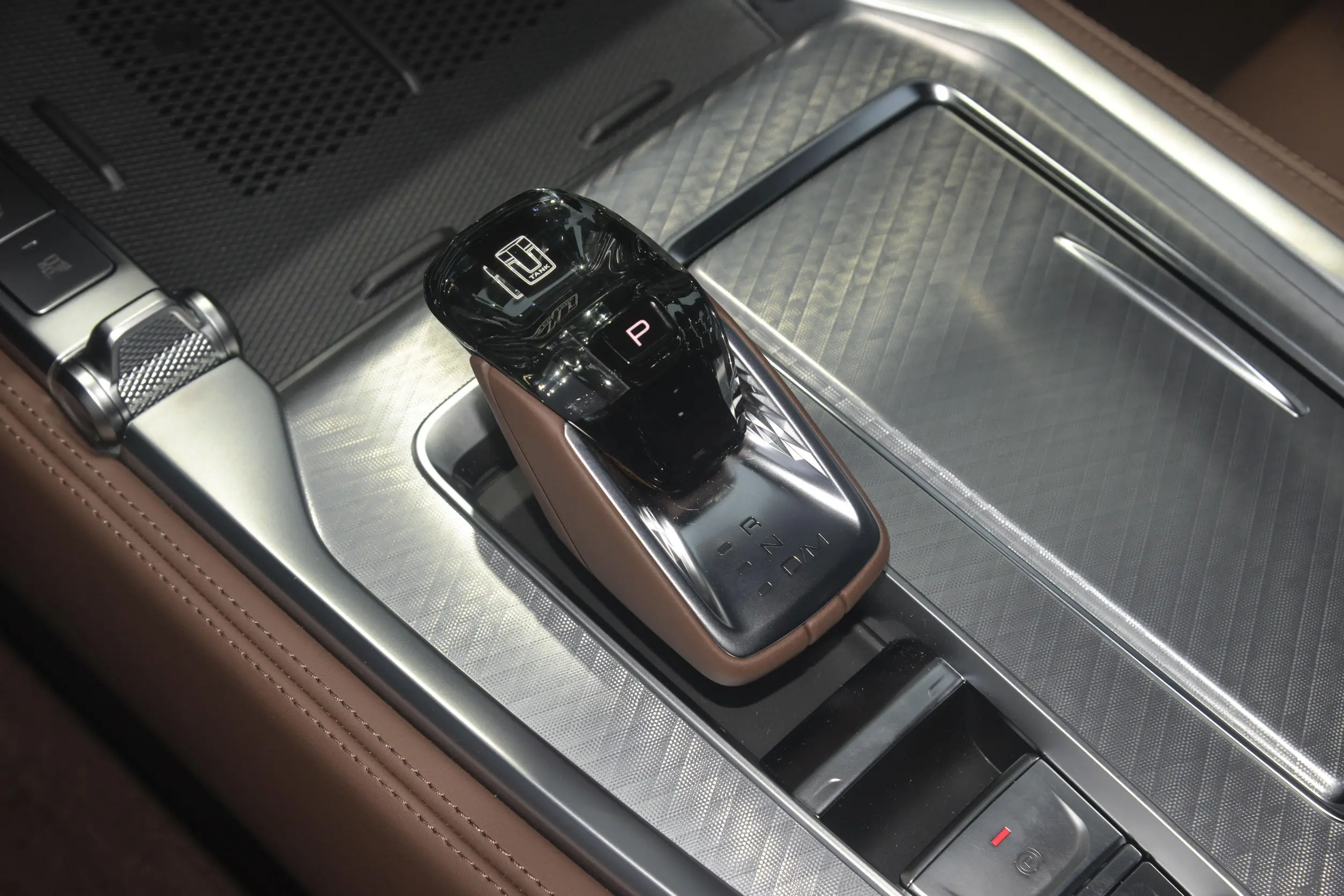 GWM Tank 700 Hi4-T 2024 interior-3