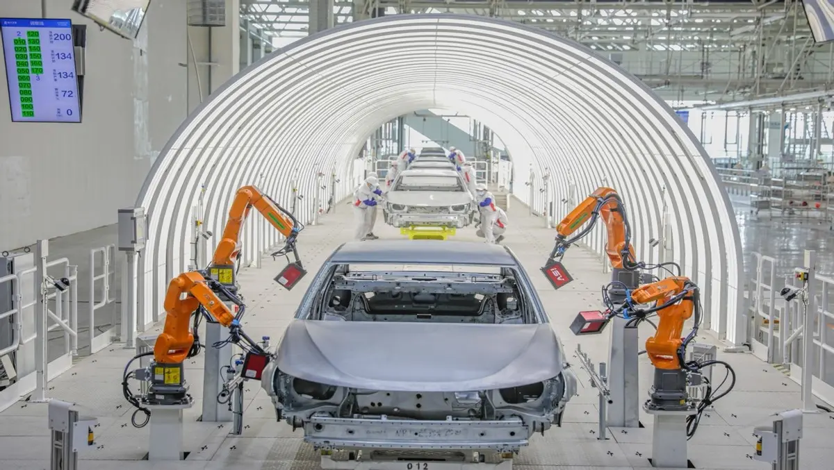 Automobile manufacturing factory workshop1