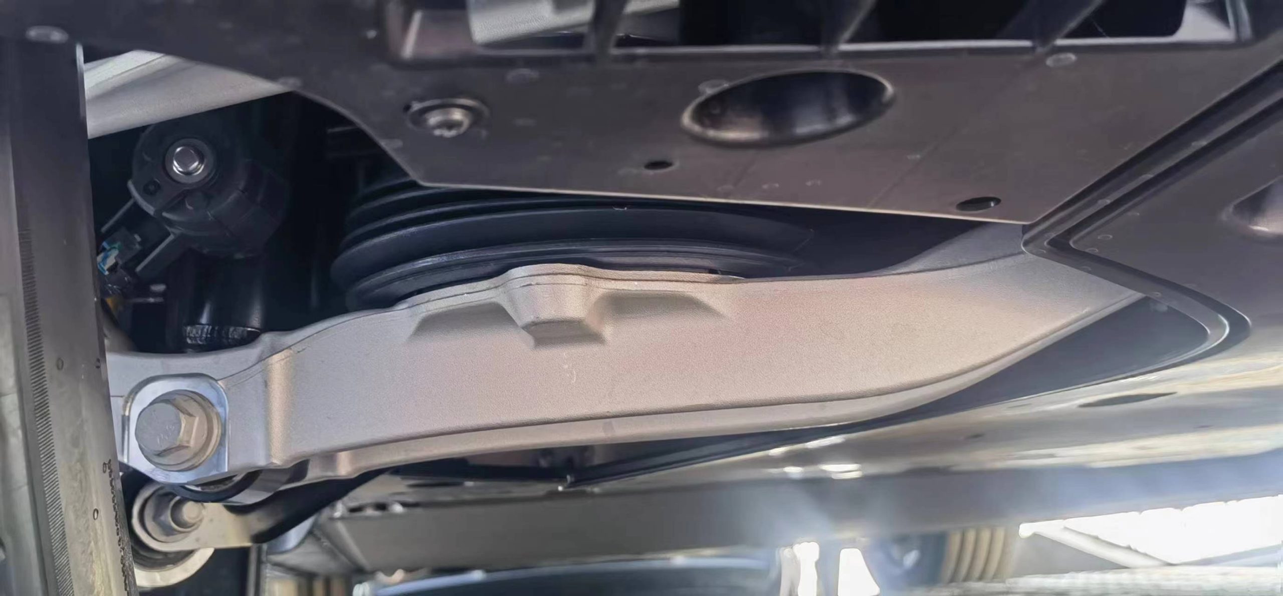 Chassis of Xiaomi SU7