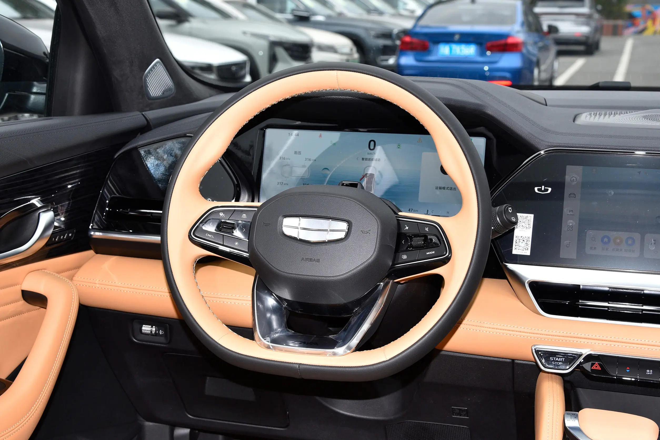 Geely Monjaro Zhiqing 2024 interior-2