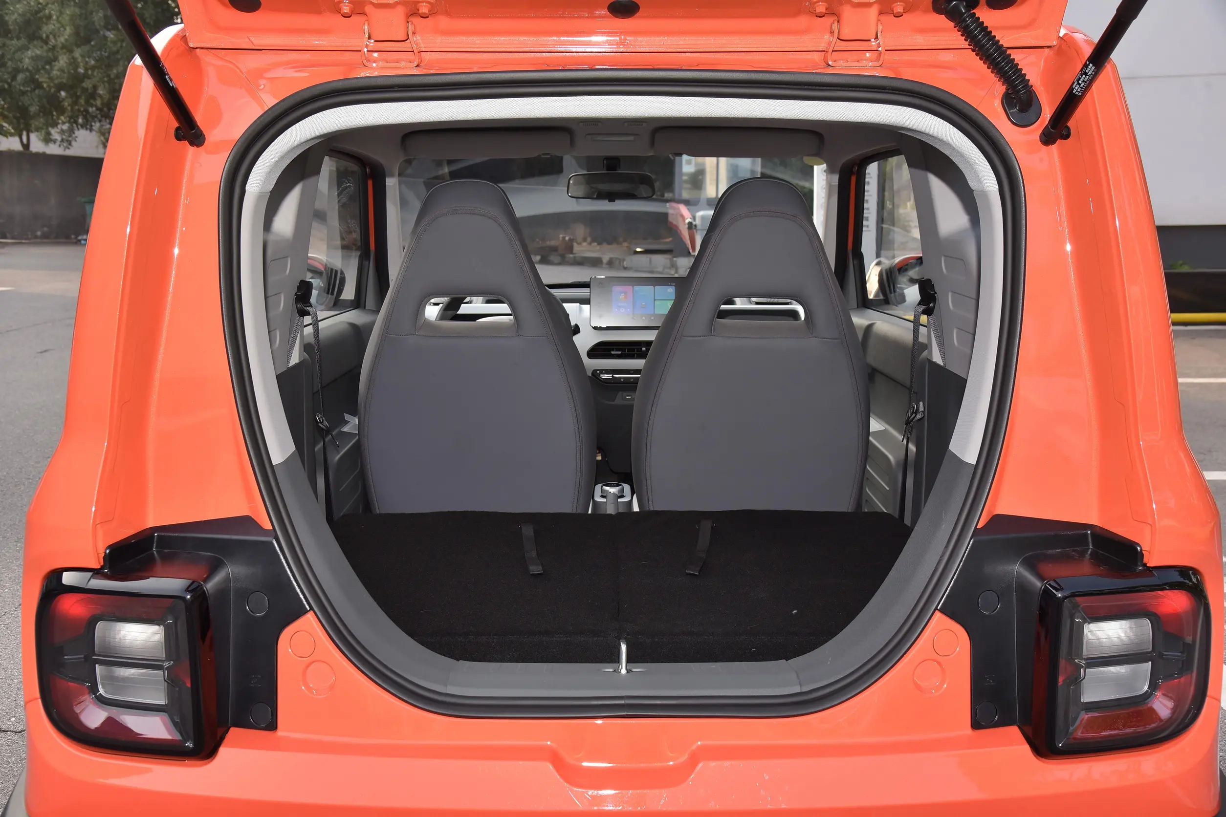 Geely Panda 2024 space-4