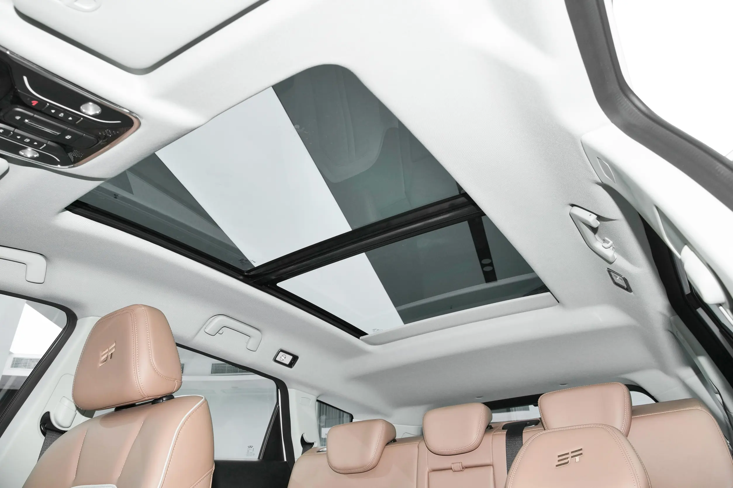 Jetour X70 C-DM 2024 space-3