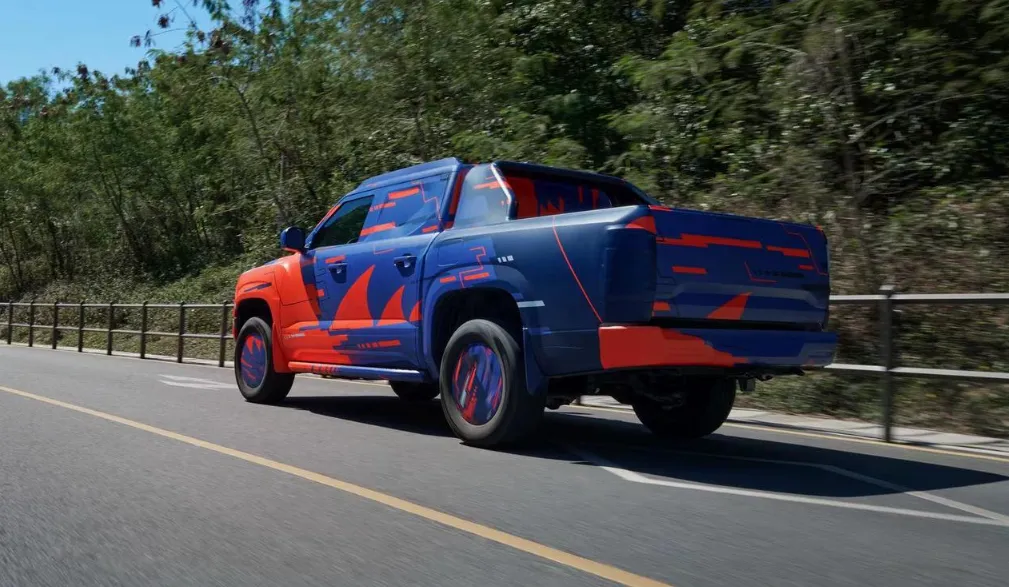 BYD’s first electric pickup truck spy photos-3