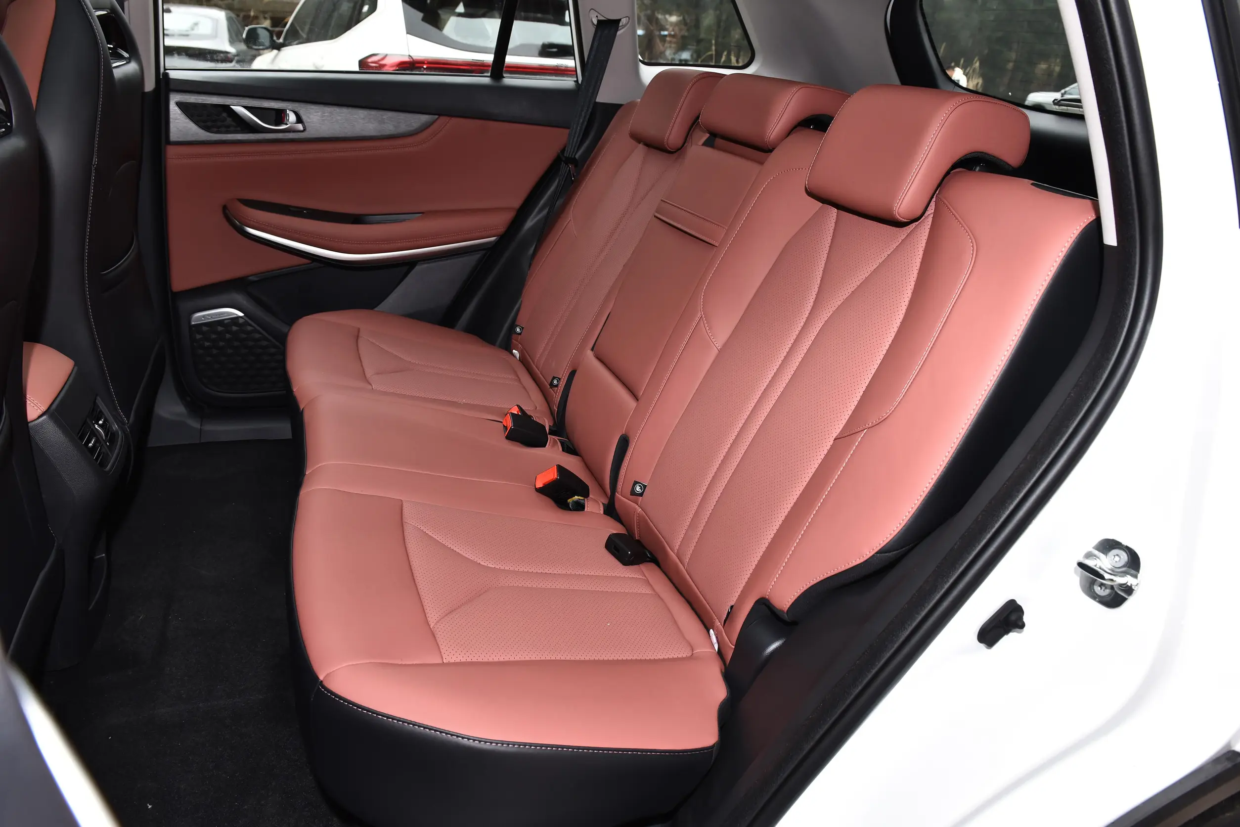 Changan CS75 2024 space-2