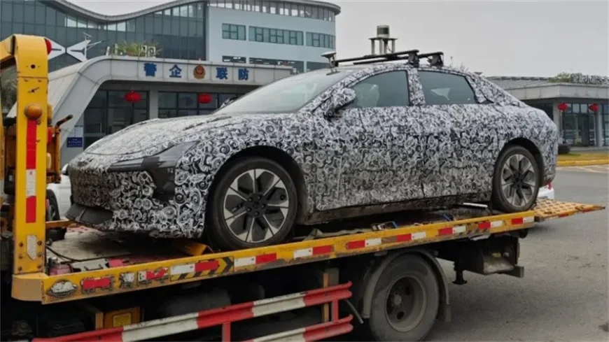 Spy photos of the first model of the Xpeng sub-brand-1