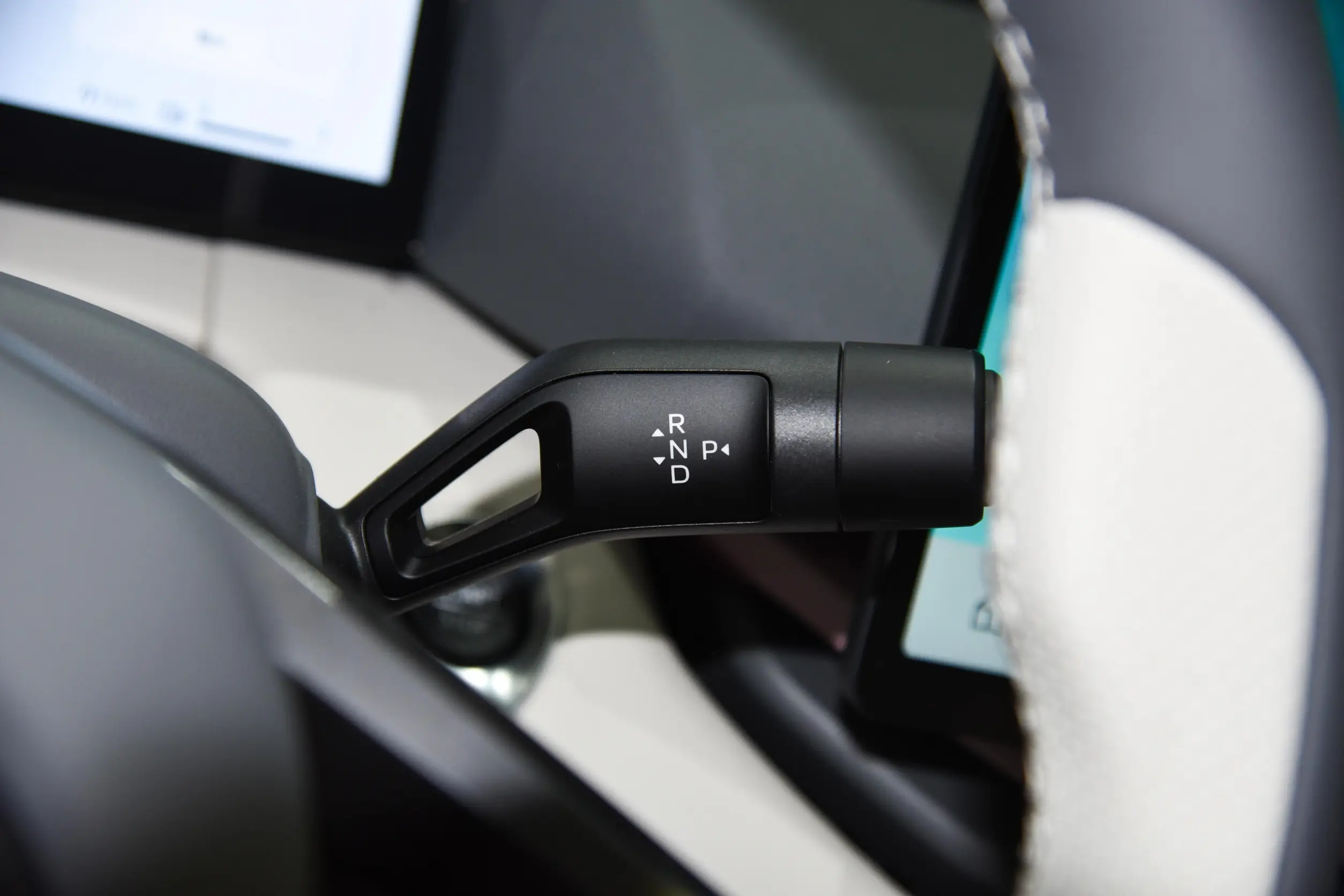 Lynk & Co 06 EM-P 2024 interior-3