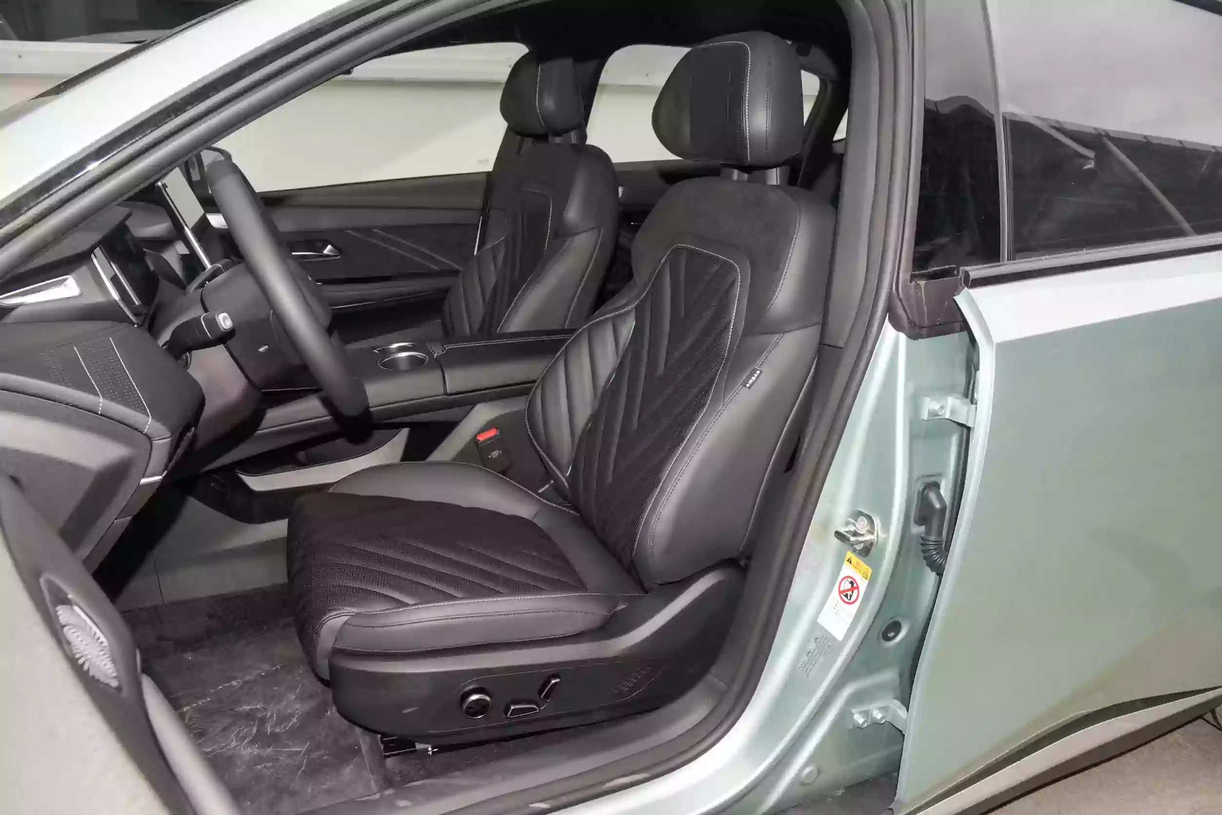 Changan DEEPAL SL03 2023 REEV space-1