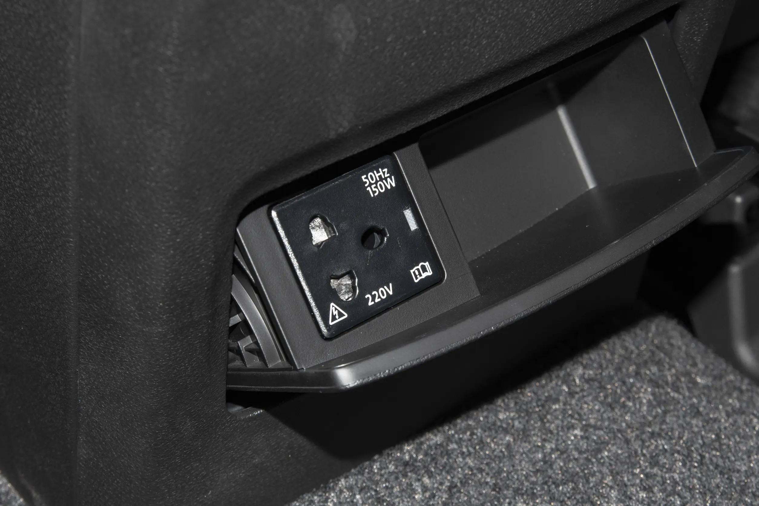 BAIC BJ40 2024 picture-9