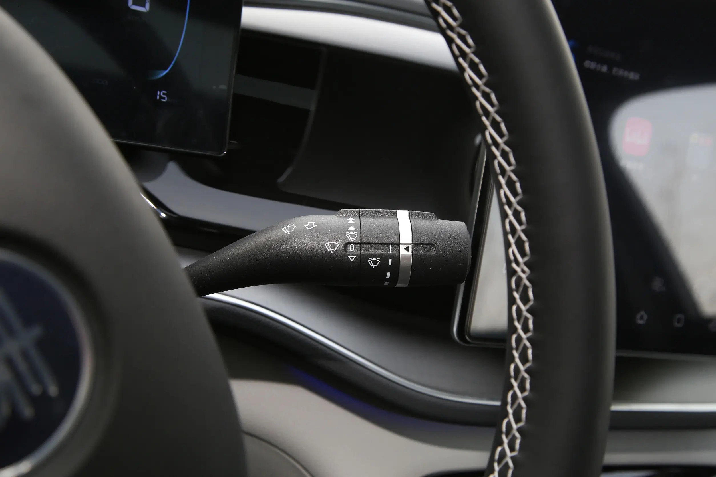 BYD Qin PLUS DM-i picture (3)