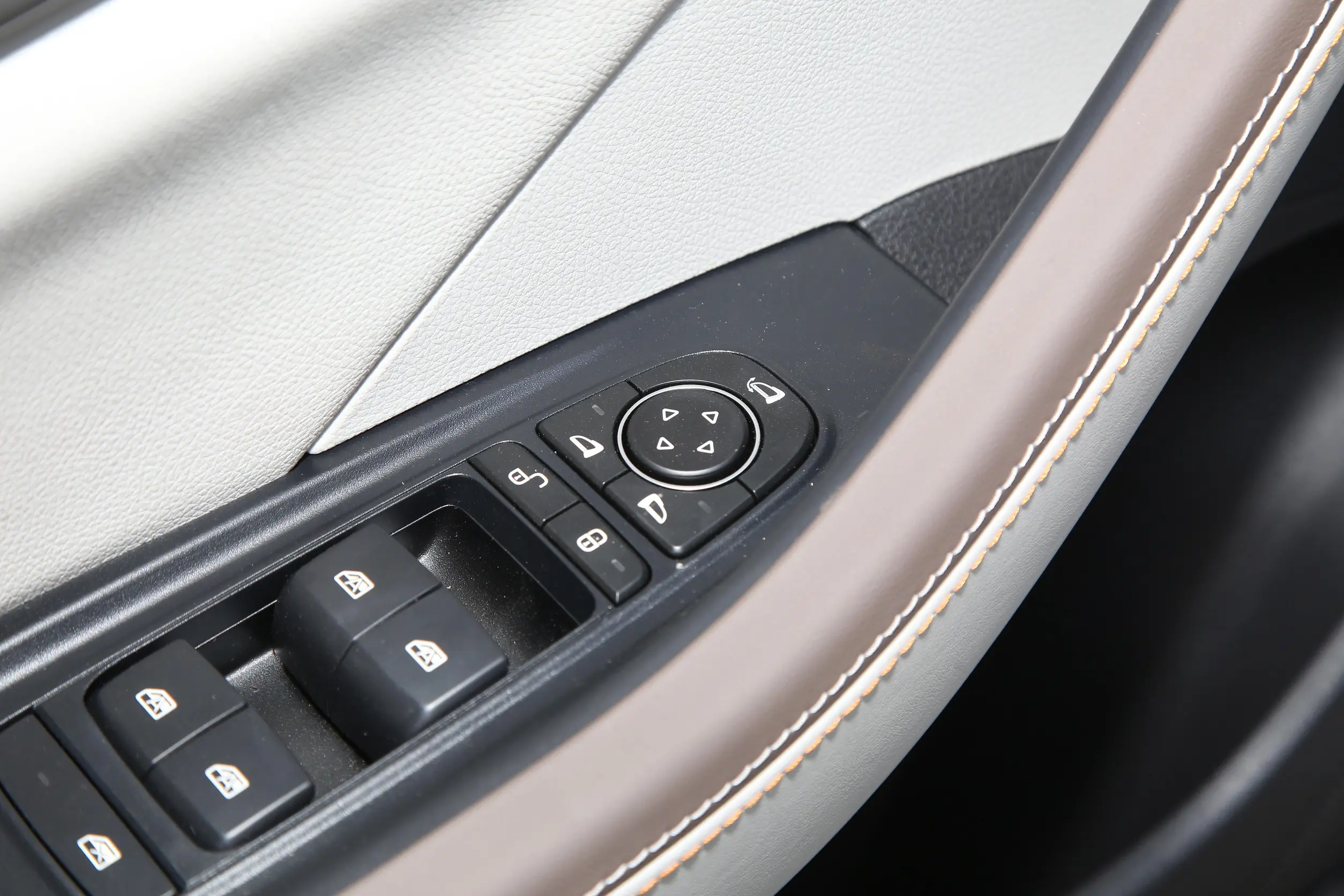 BYD Qin PLUS DM-i picture (6)