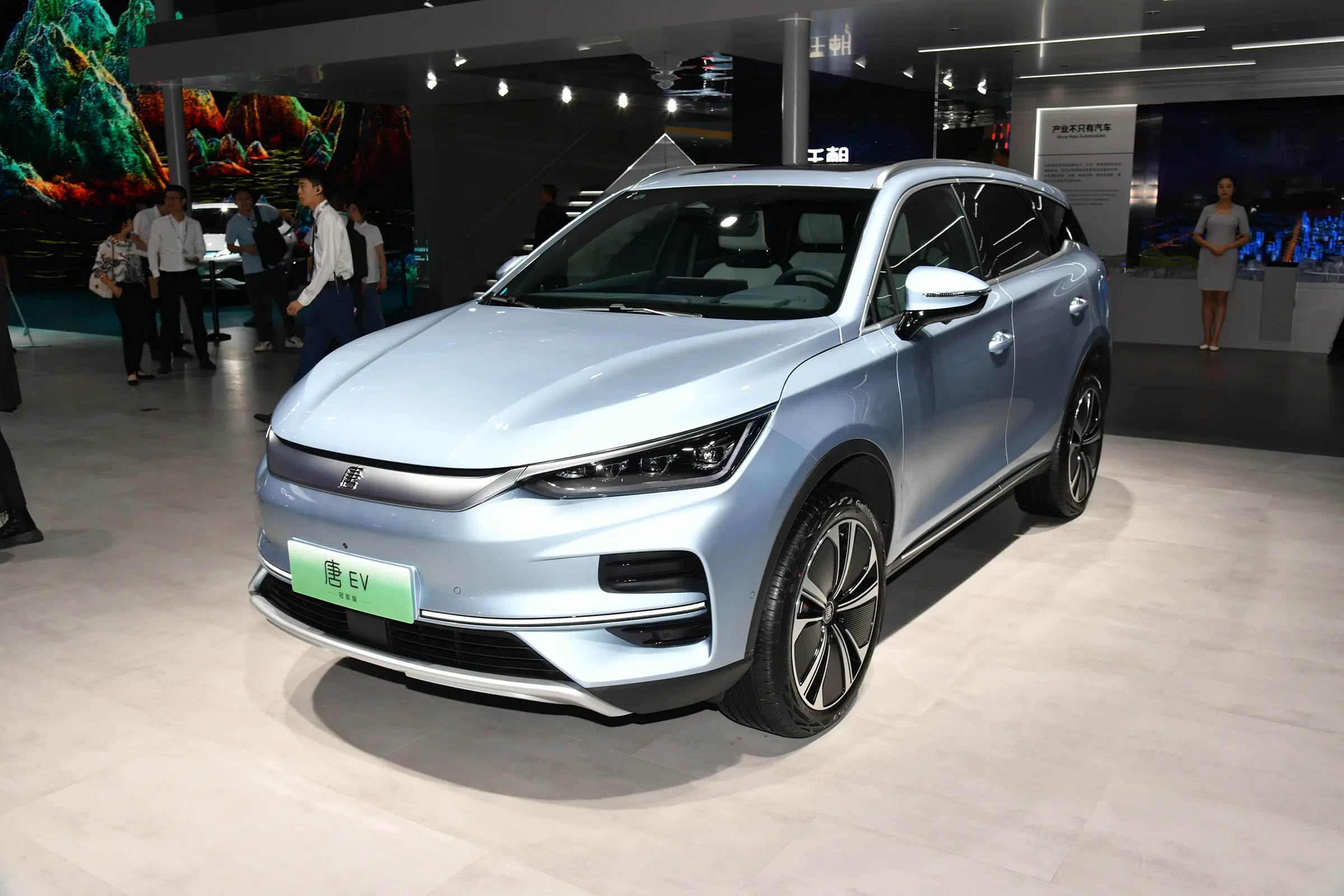 BYD Tang EV picture