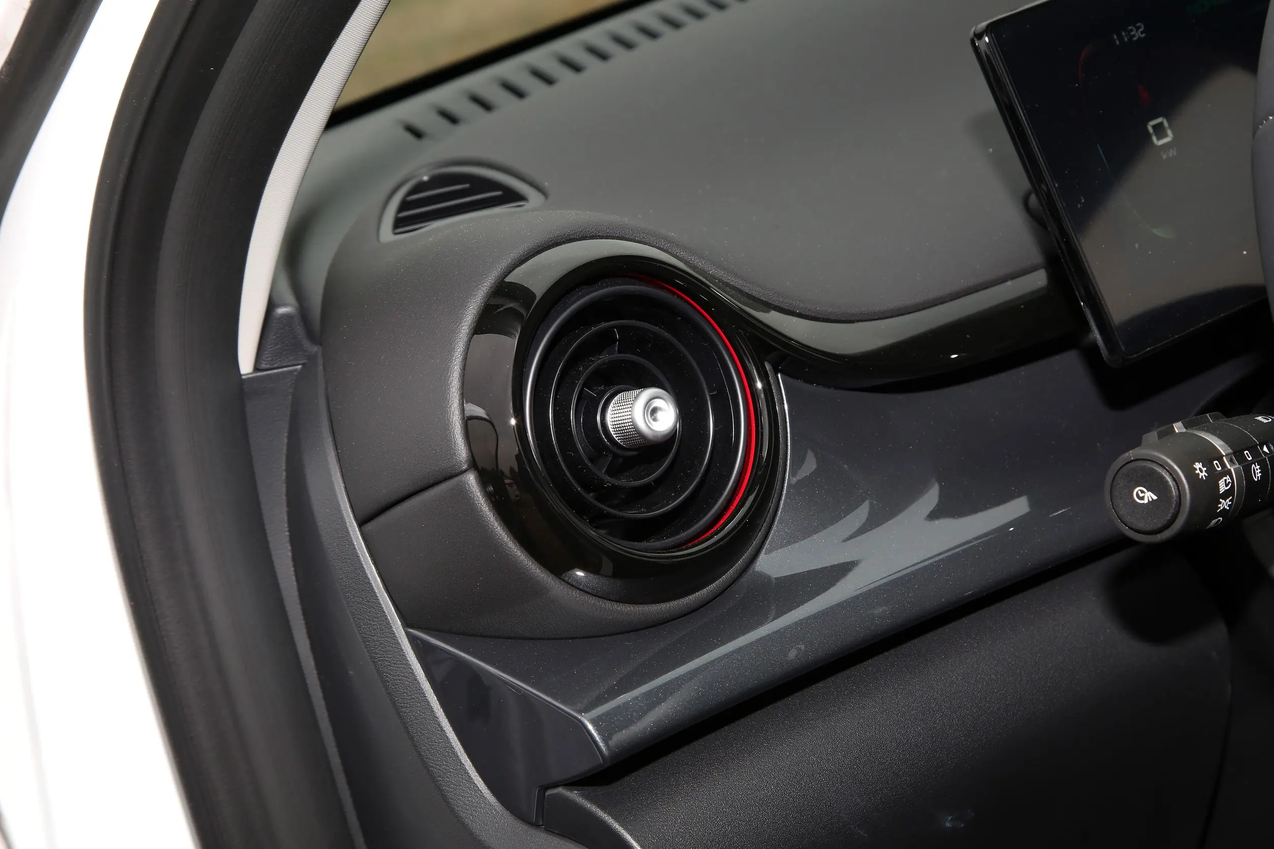 BYD e2 picture (5)