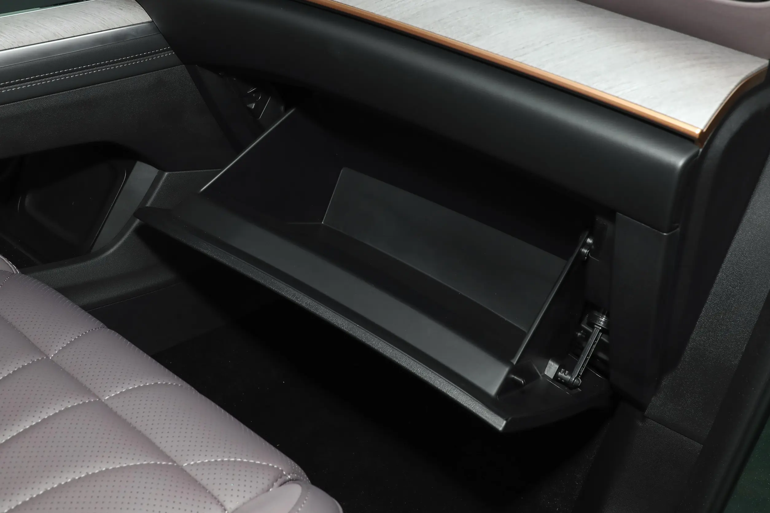 Chery Fulwin T10 2024 interior-4