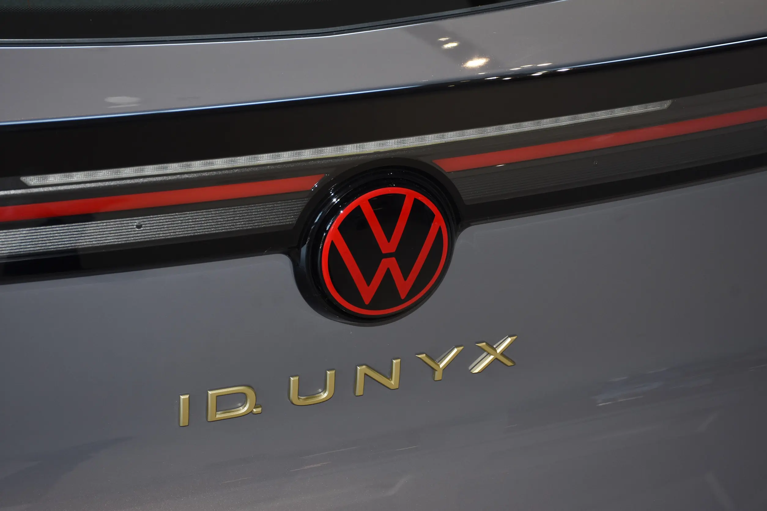 Volkswagen ID. UNYX 2024 picture-4