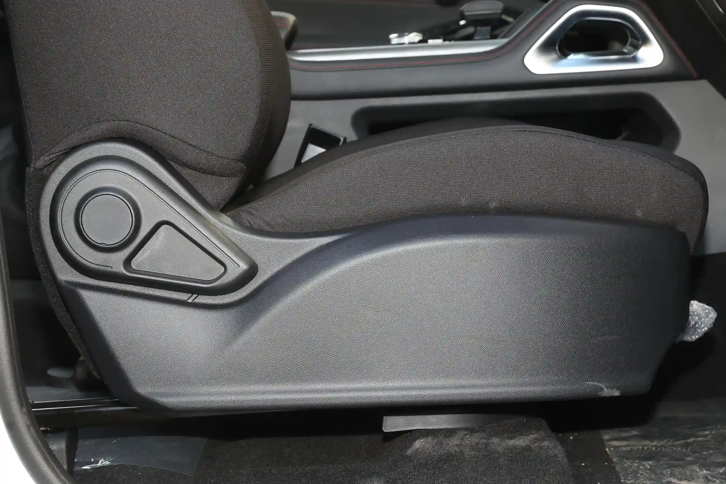 Changan F70 picture (5)