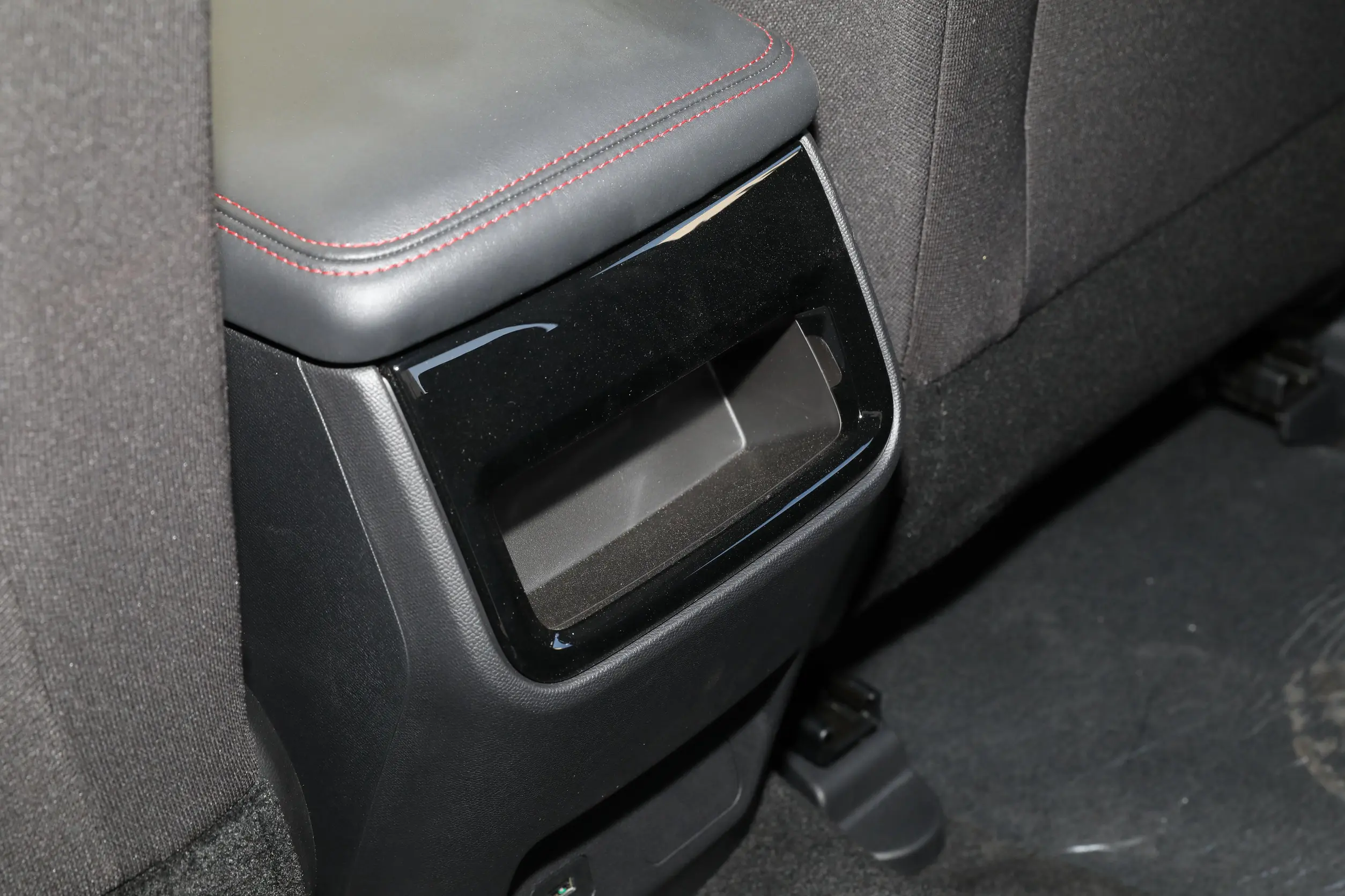 Changan F70 picture (8)