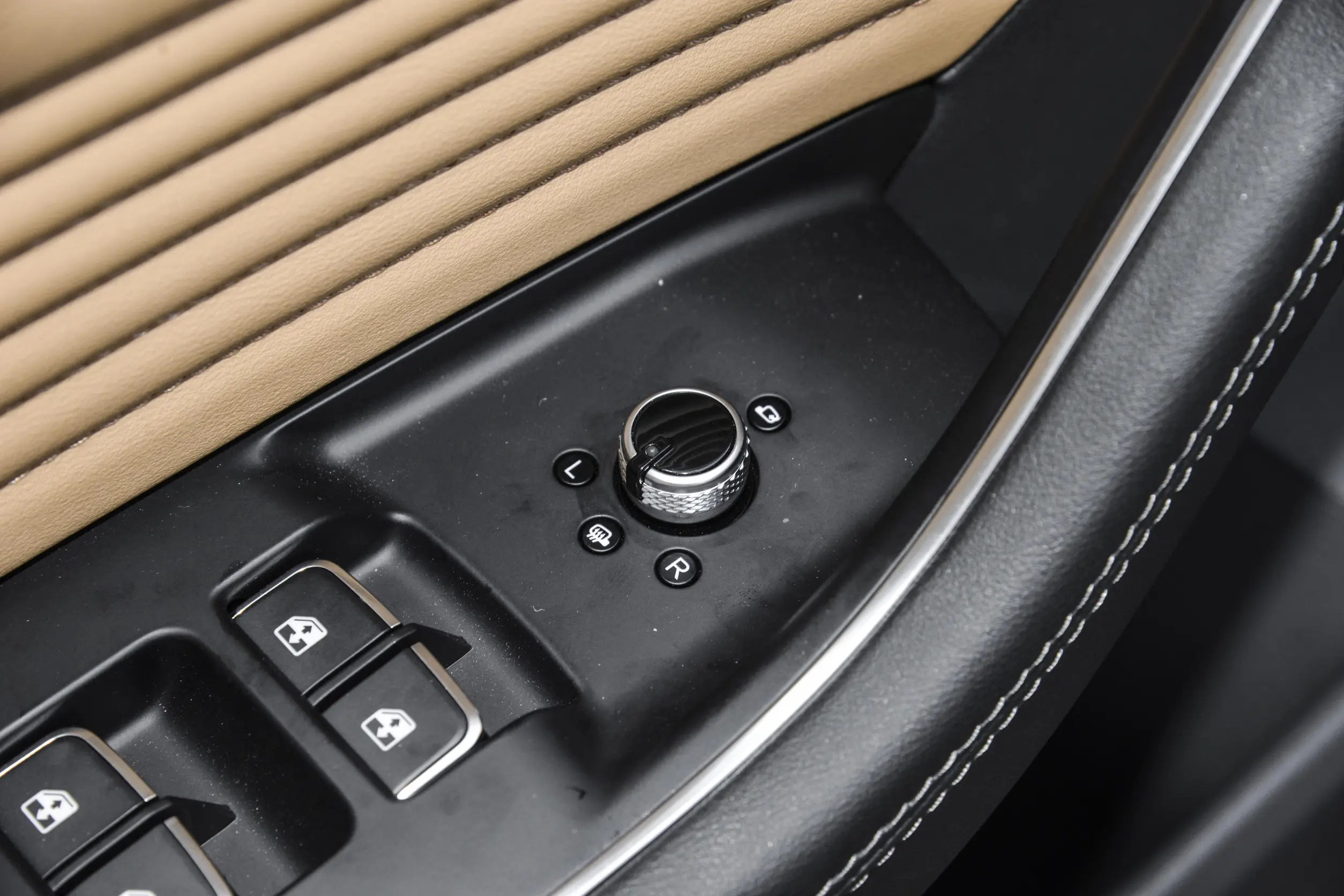 Hongqi HS5 picture (2)