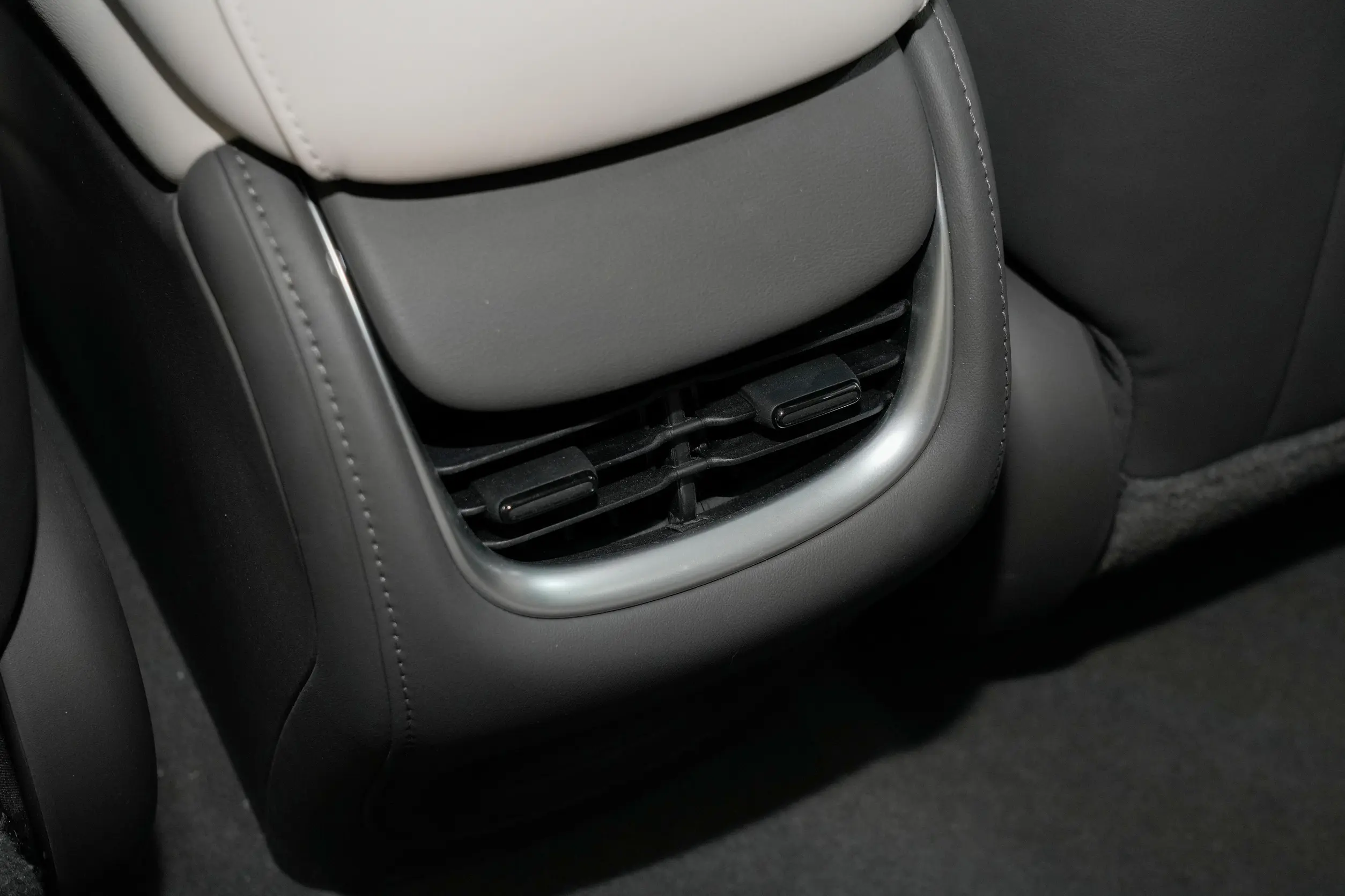 IM Motors L6 picture (7)